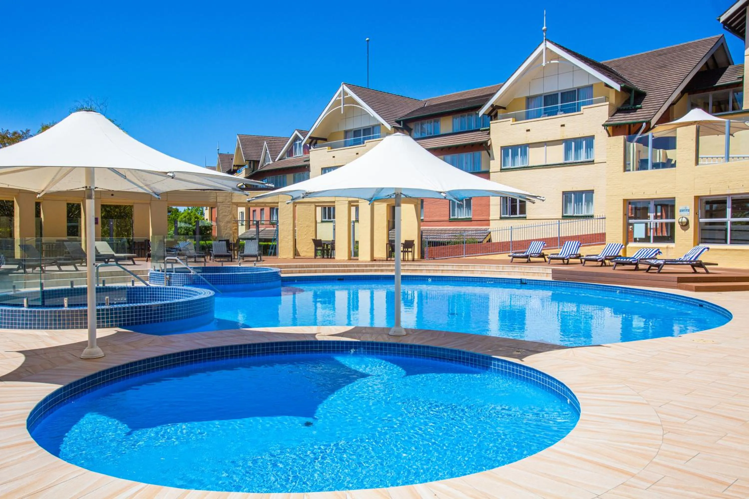 Swimming pool in Fairmont Resort Blue Mountains MGallery Collection