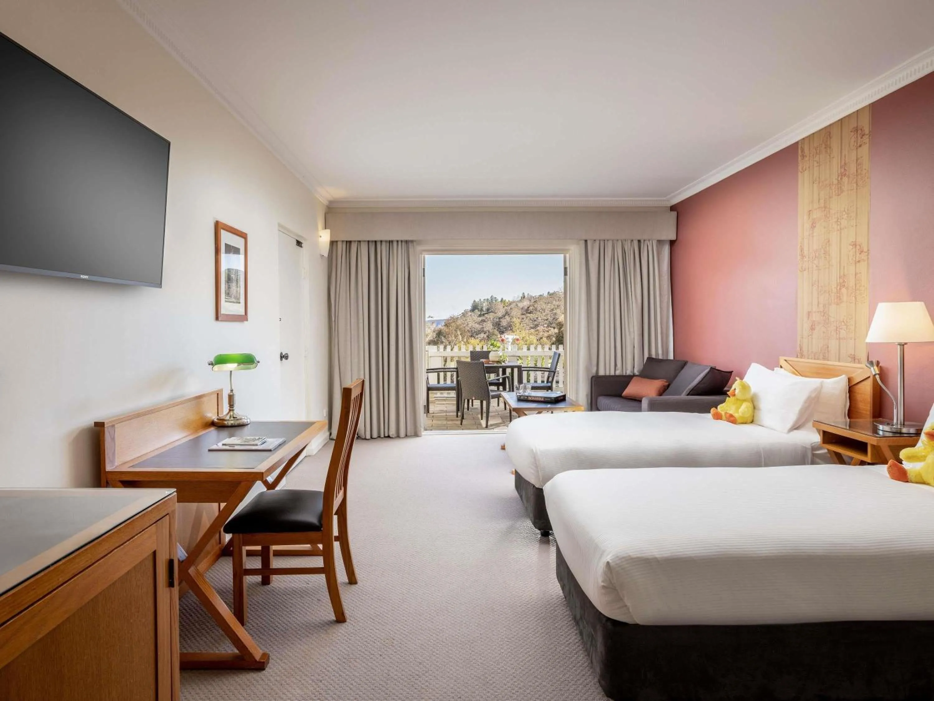 Bedroom, Bed in Fairmont Resort Blue Mountains MGallery Collection