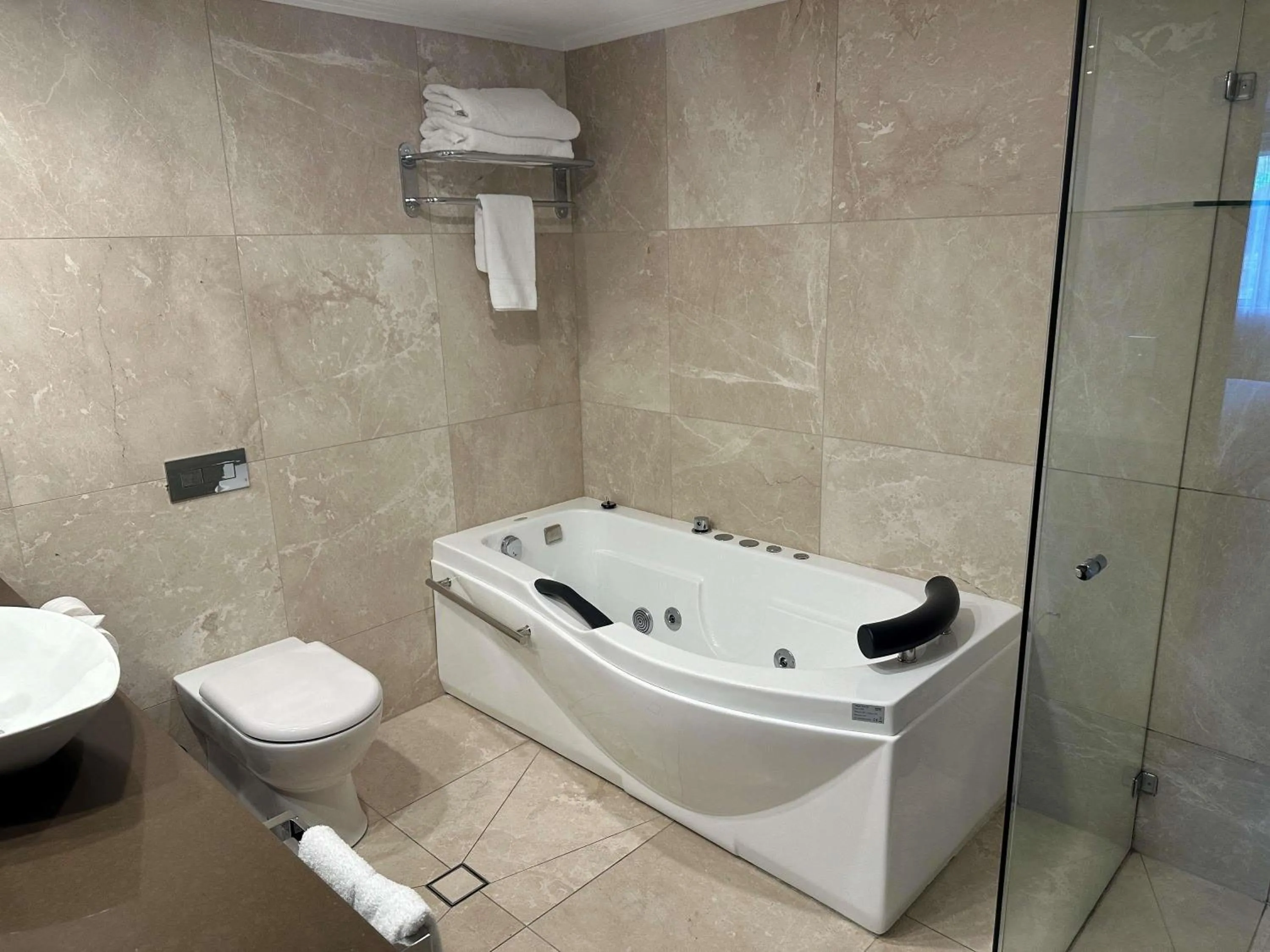 Bedroom in Fairmont Resort Blue Mountains MGallery Collection