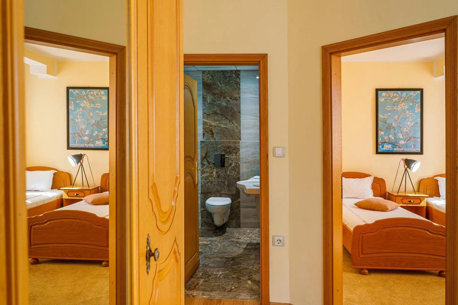 Toilet, Bed in Hotel Avion - Self check in