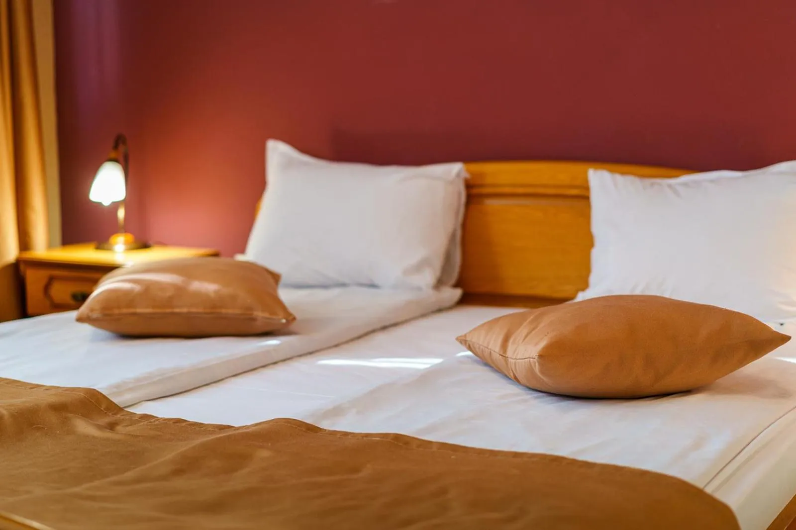 Bedroom, Bed in Hotel Avion - Self check in