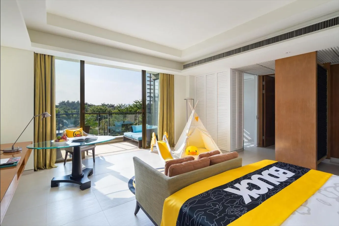 Bedroom, Bed in Renaissance Sanya Haitang Bay Resort