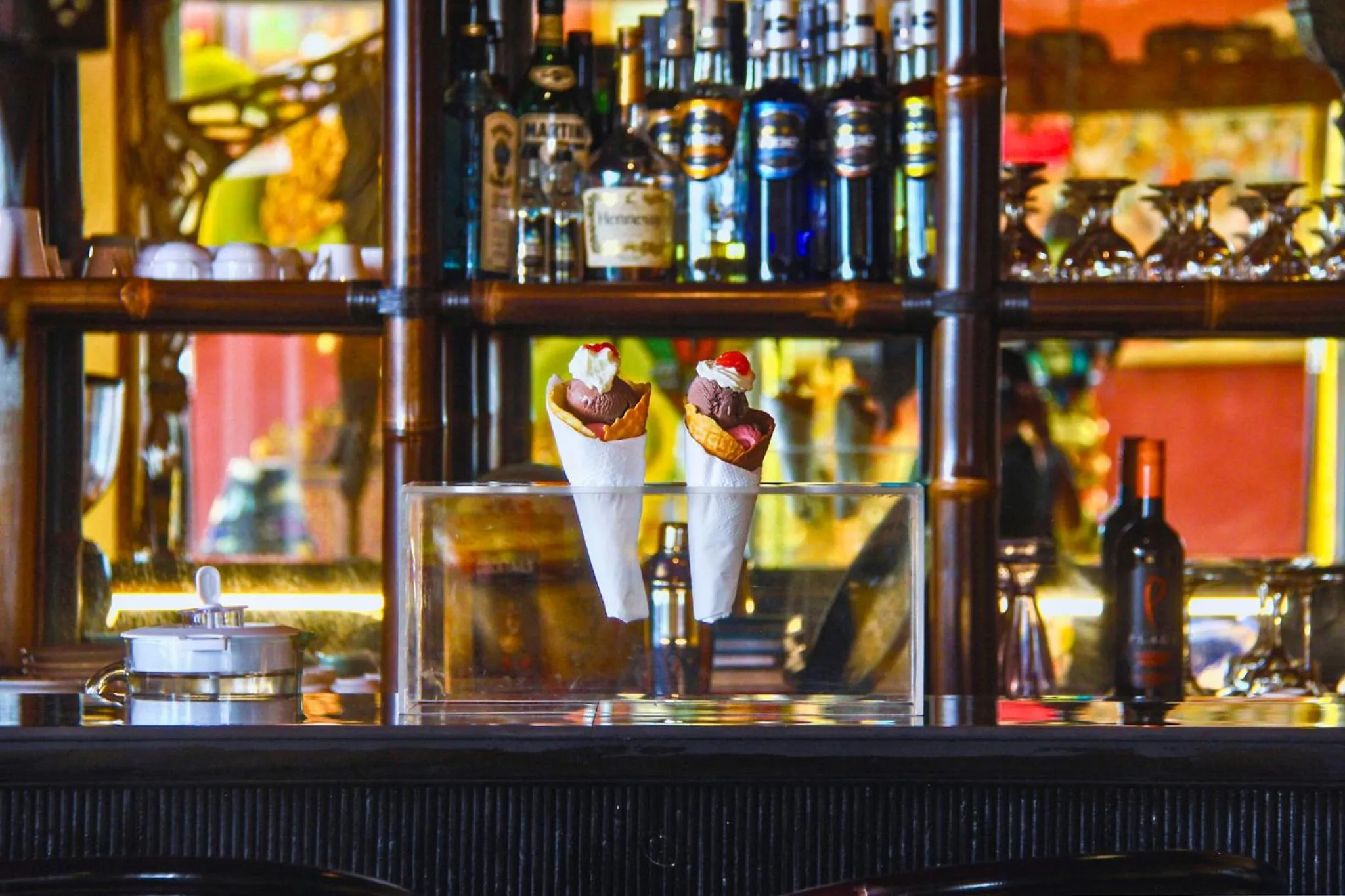 Lounge or bar in Tanah Merah Art Resort by AGATA