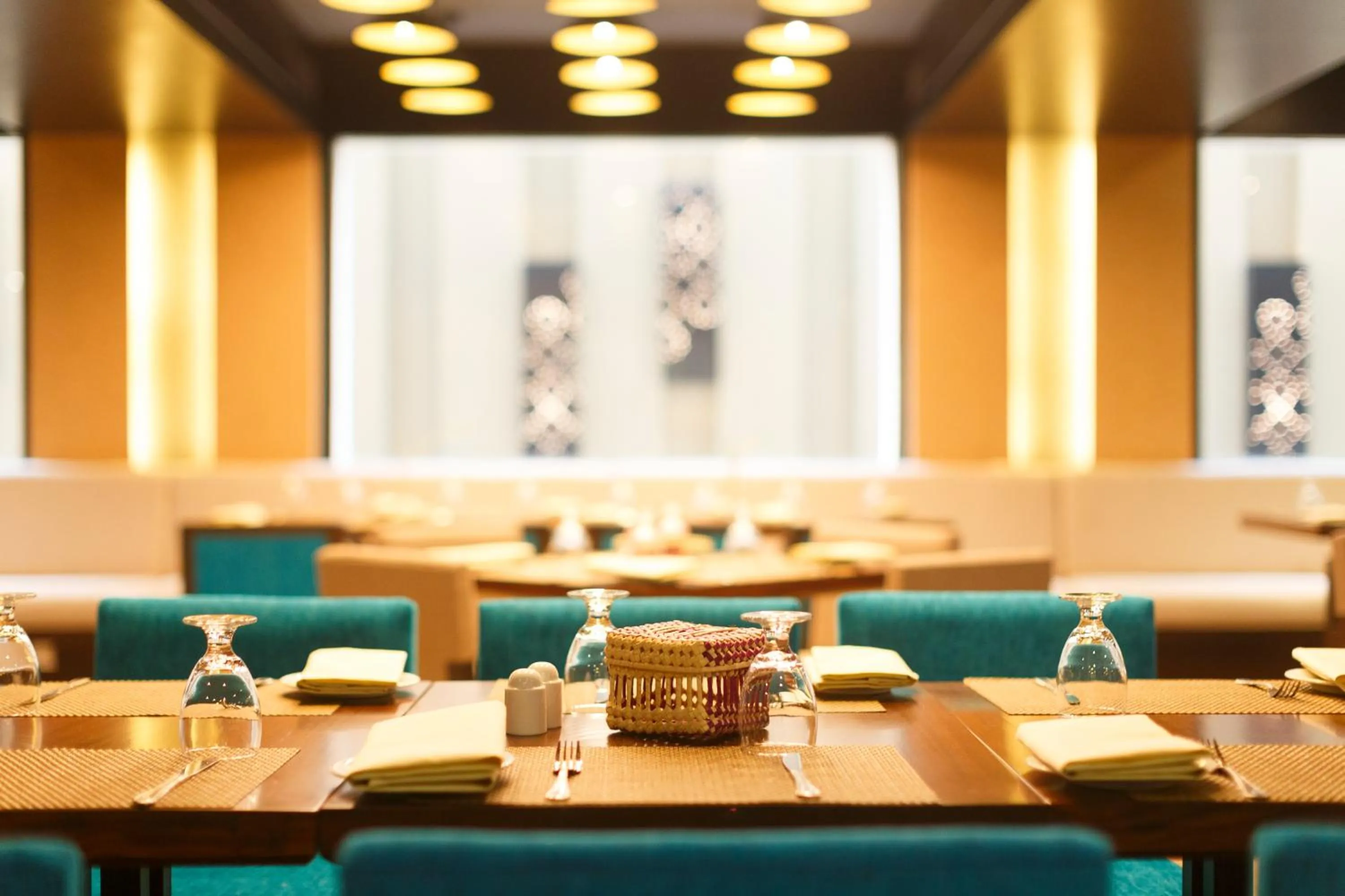 Restaurant/places to eat in Renuka City Hotel