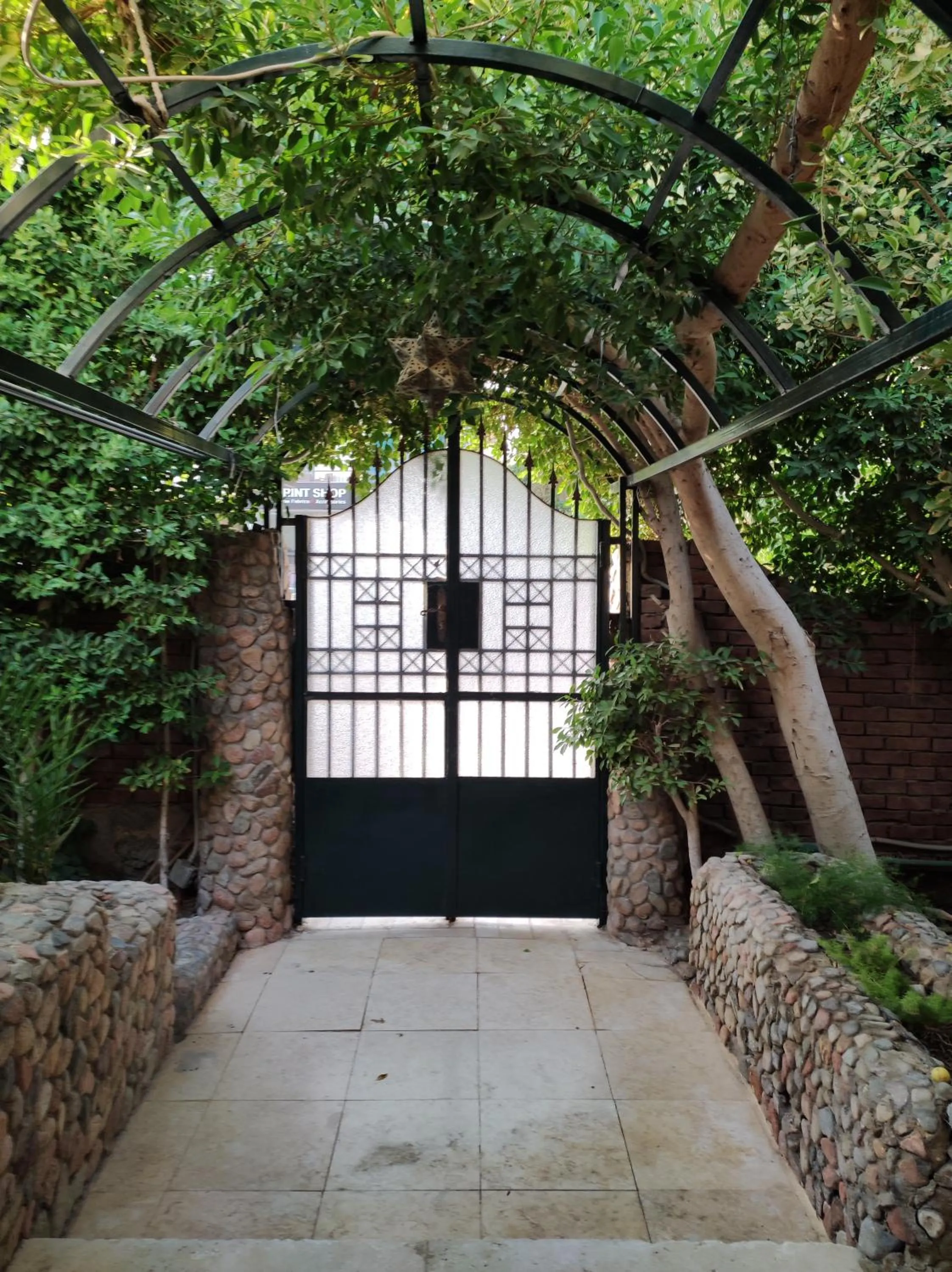 Facade/entrance in Villa Rayan