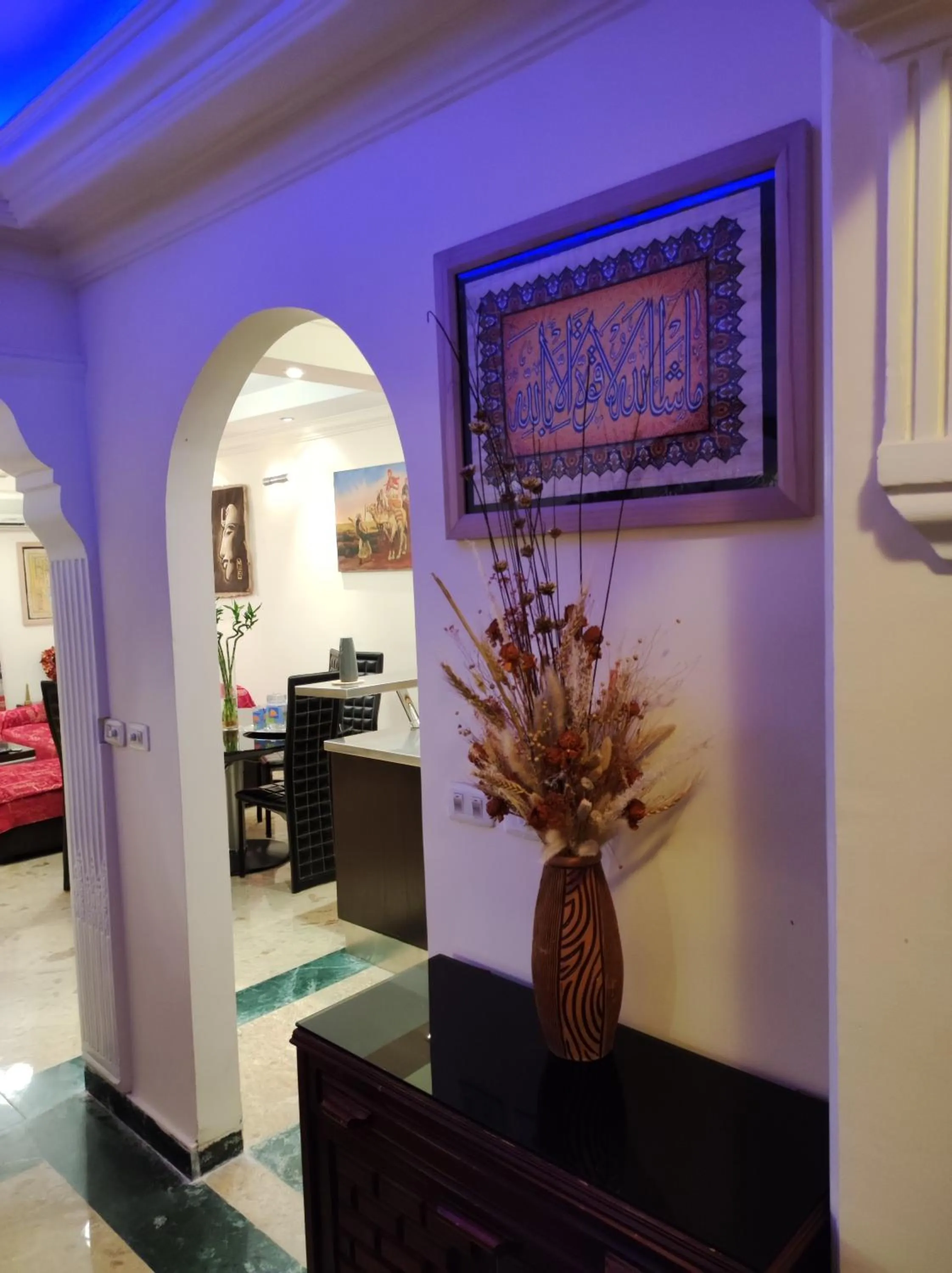 Facade/entrance, Bed in Villa Rayan