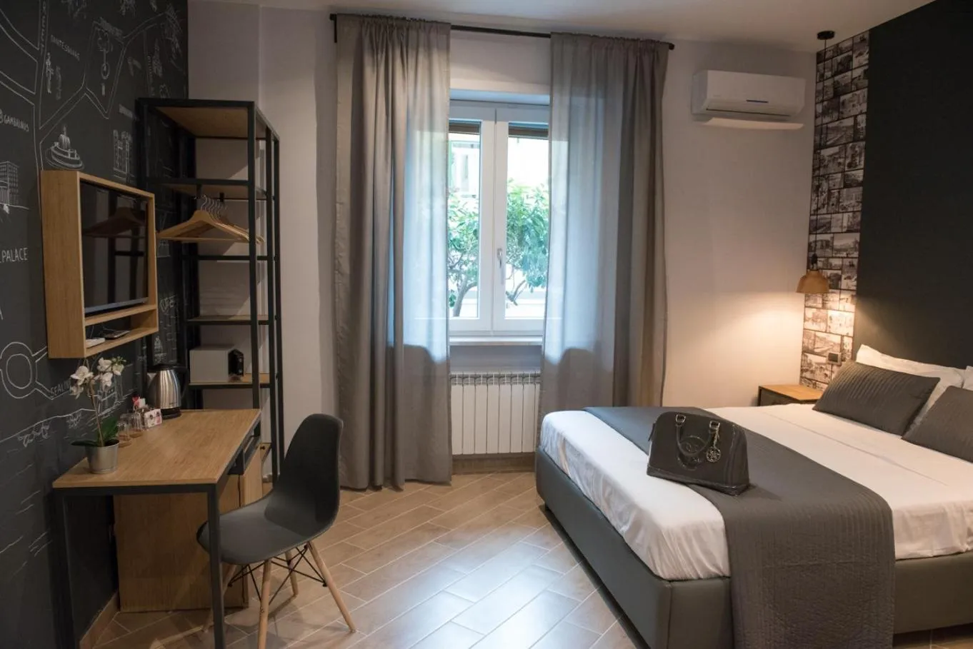 TV and multimedia, Bed in Eco di Napoli