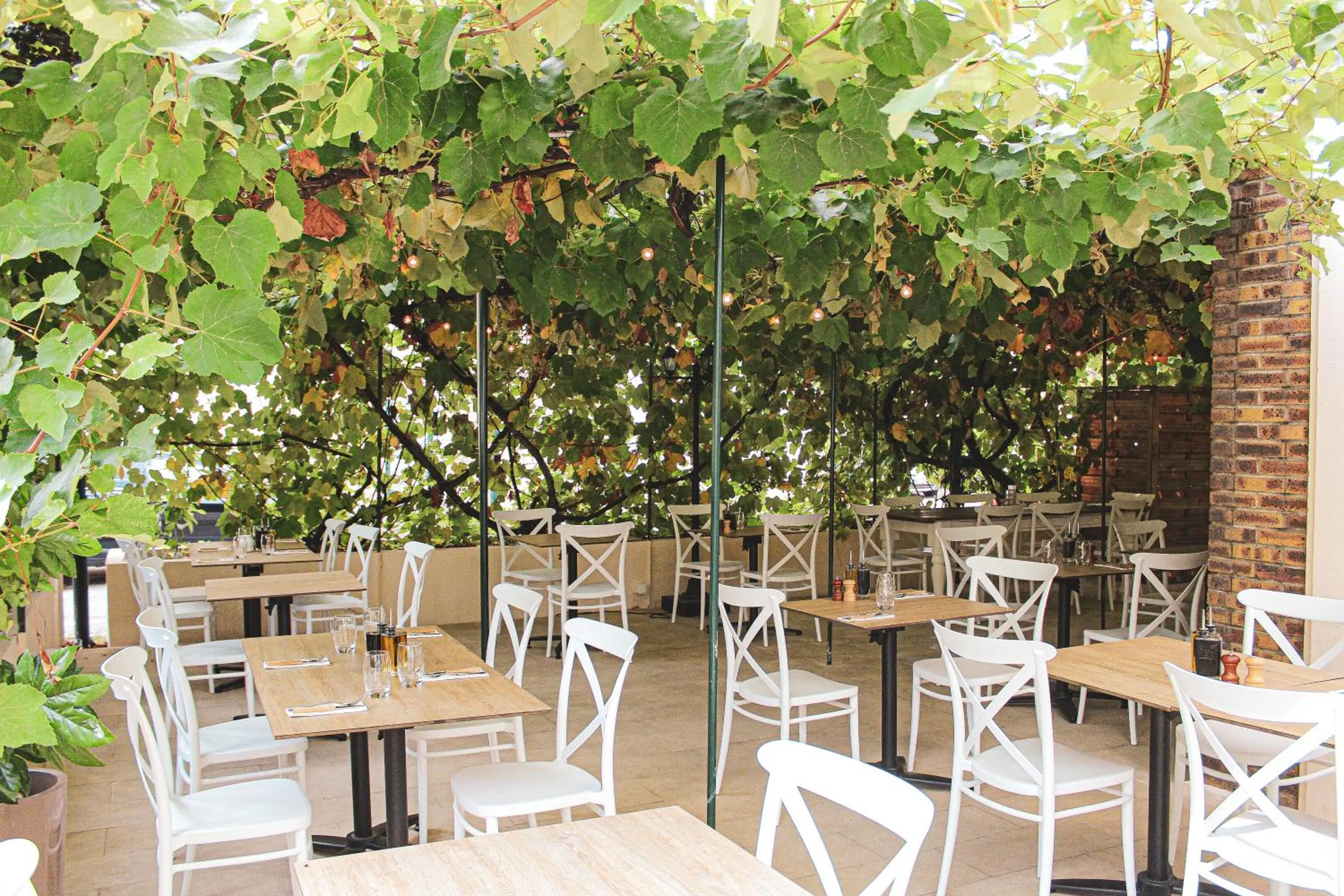 Balcony/Terrace, Restaurant/Places to Eat in Hotel KYRIAD NICE - Stade