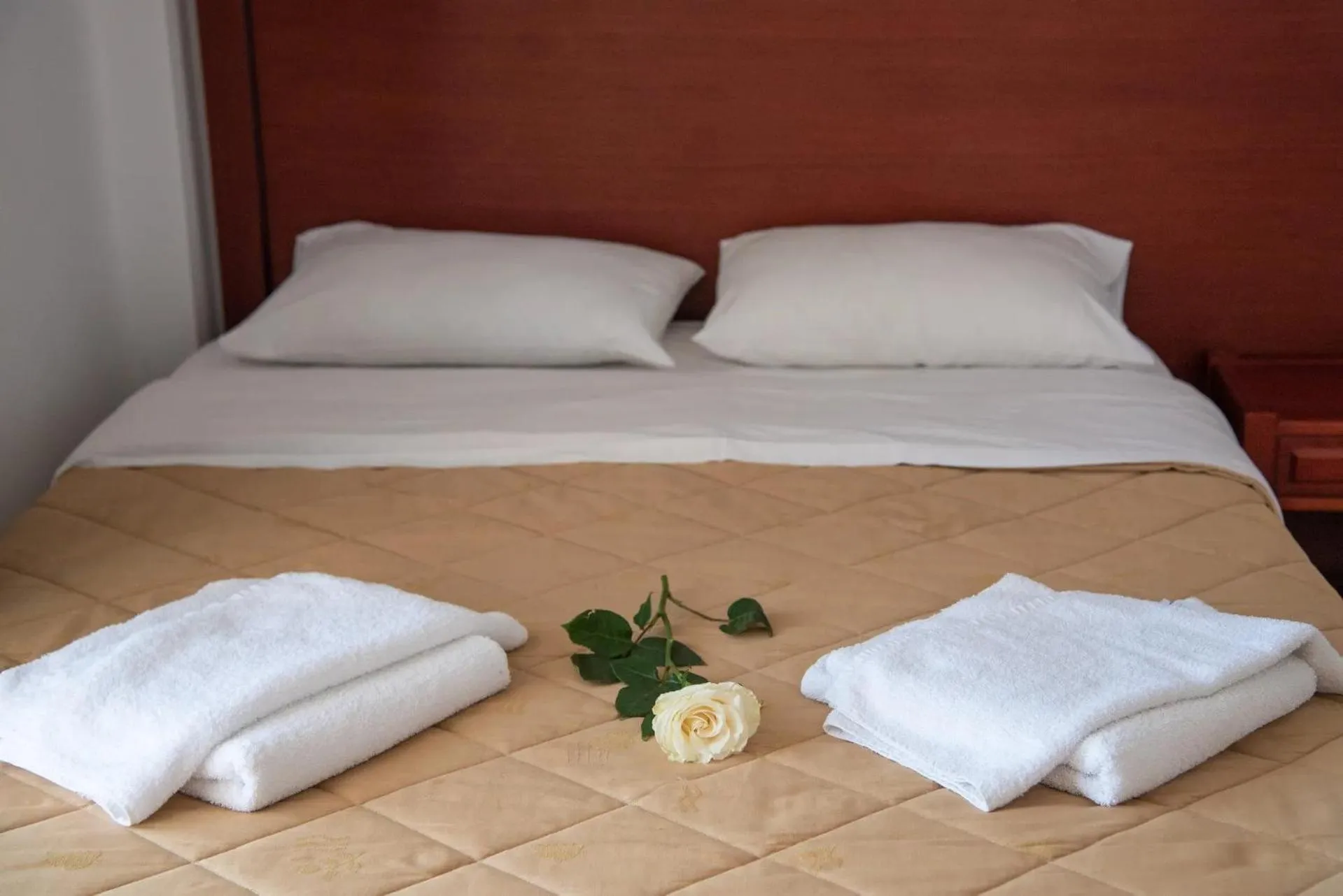 Bedroom, Bed in Poseidon Beach Hotel