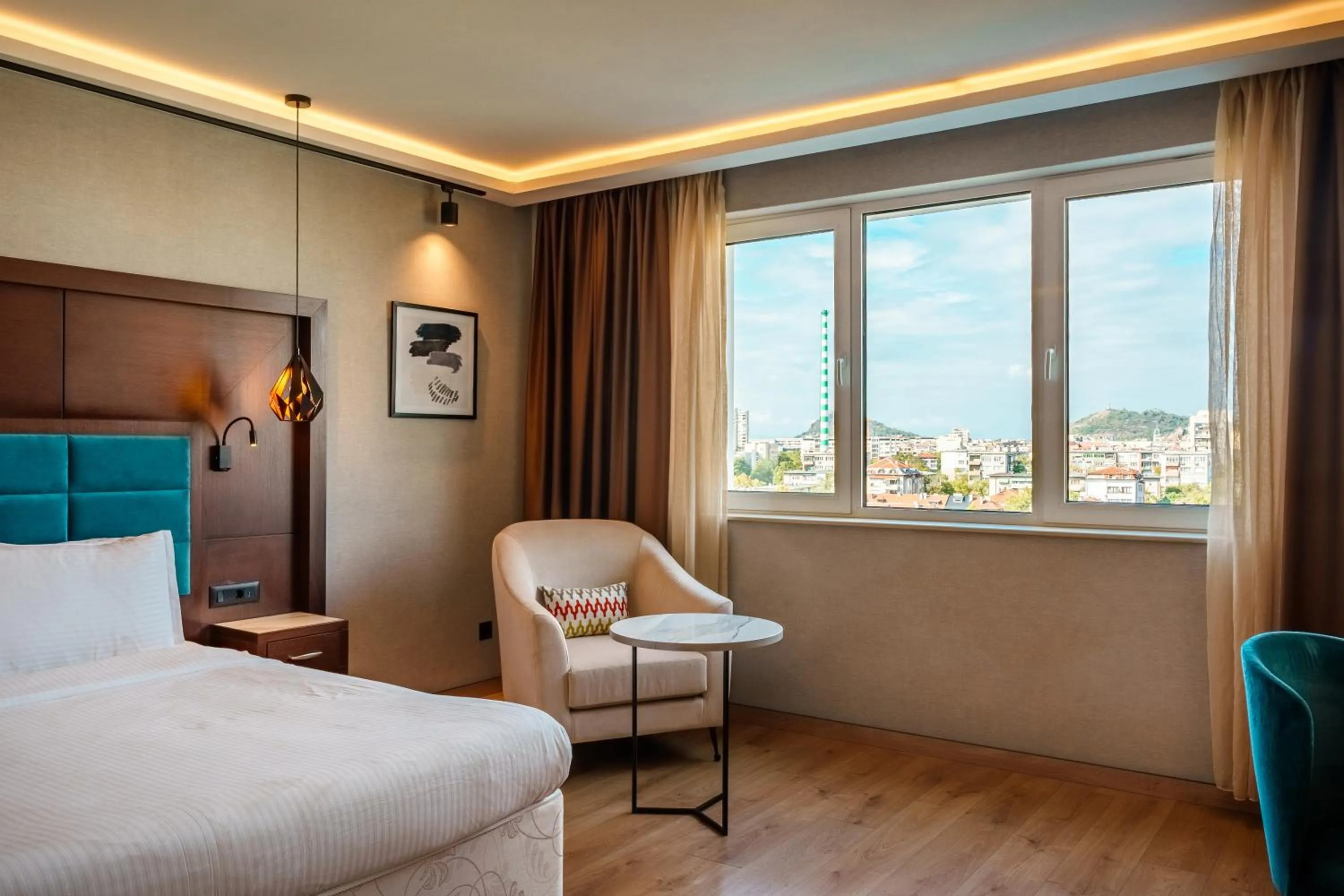 City view, Bed in Radisson Hotel Plovdiv