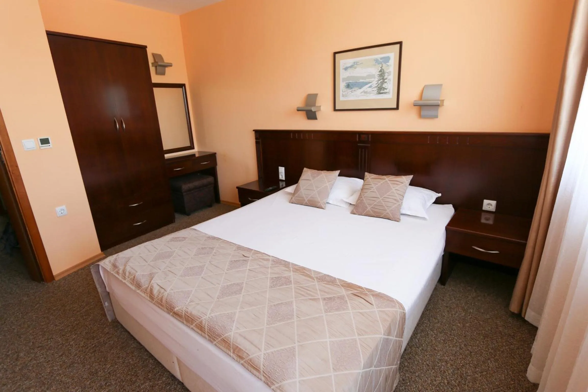 Bed in Hotel Divesta - self check in