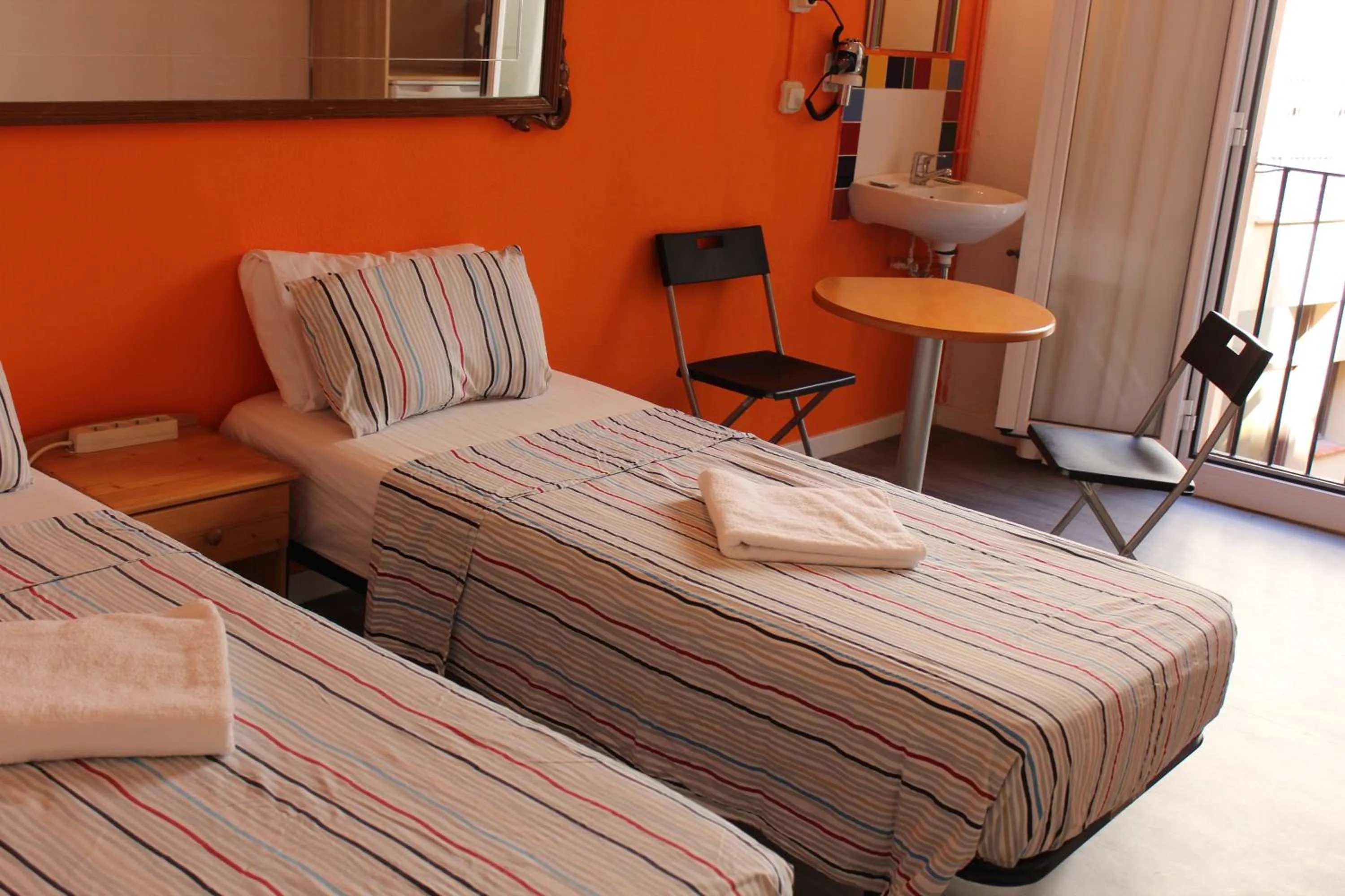 Bedroom, Bed in Pensión Arosa