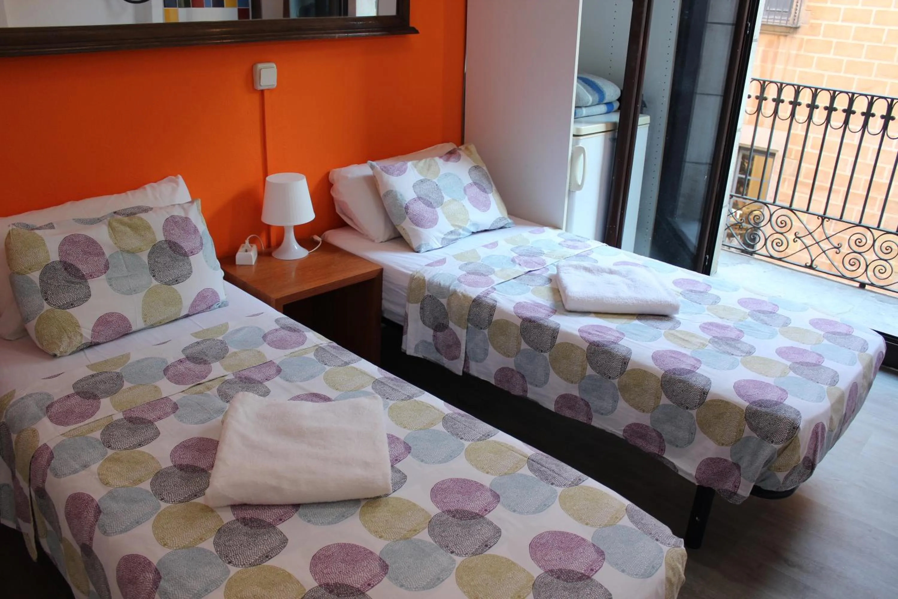 Balcony/Terrace, Bed in Pensión Arosa