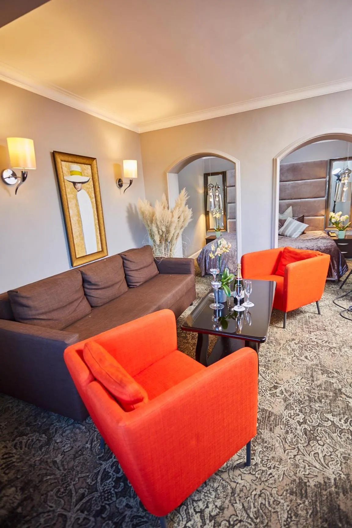 Living room in Atlantic Hotel - Free Parking