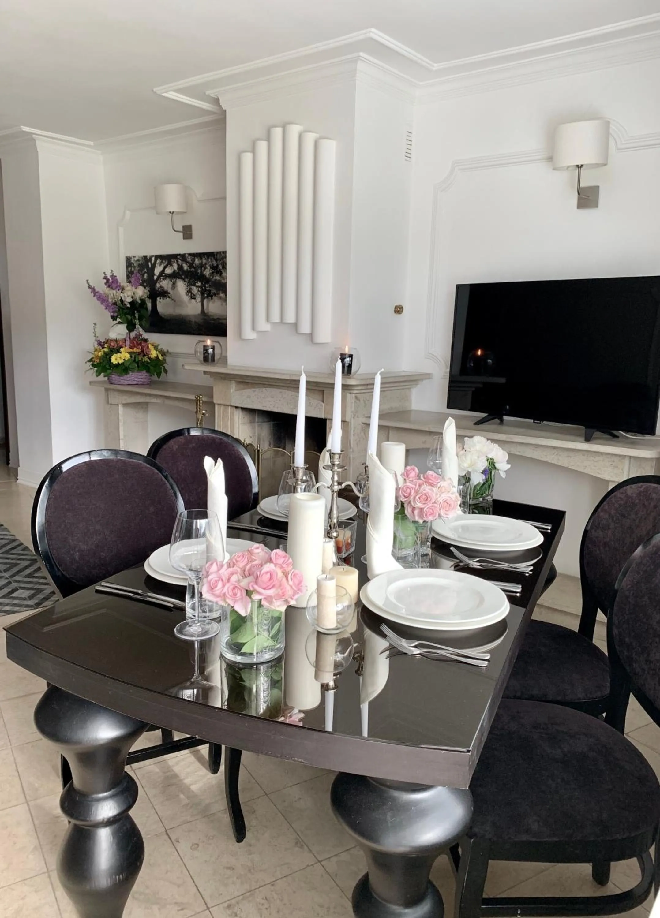 Living room in Atlantic Hotel - Free Parking