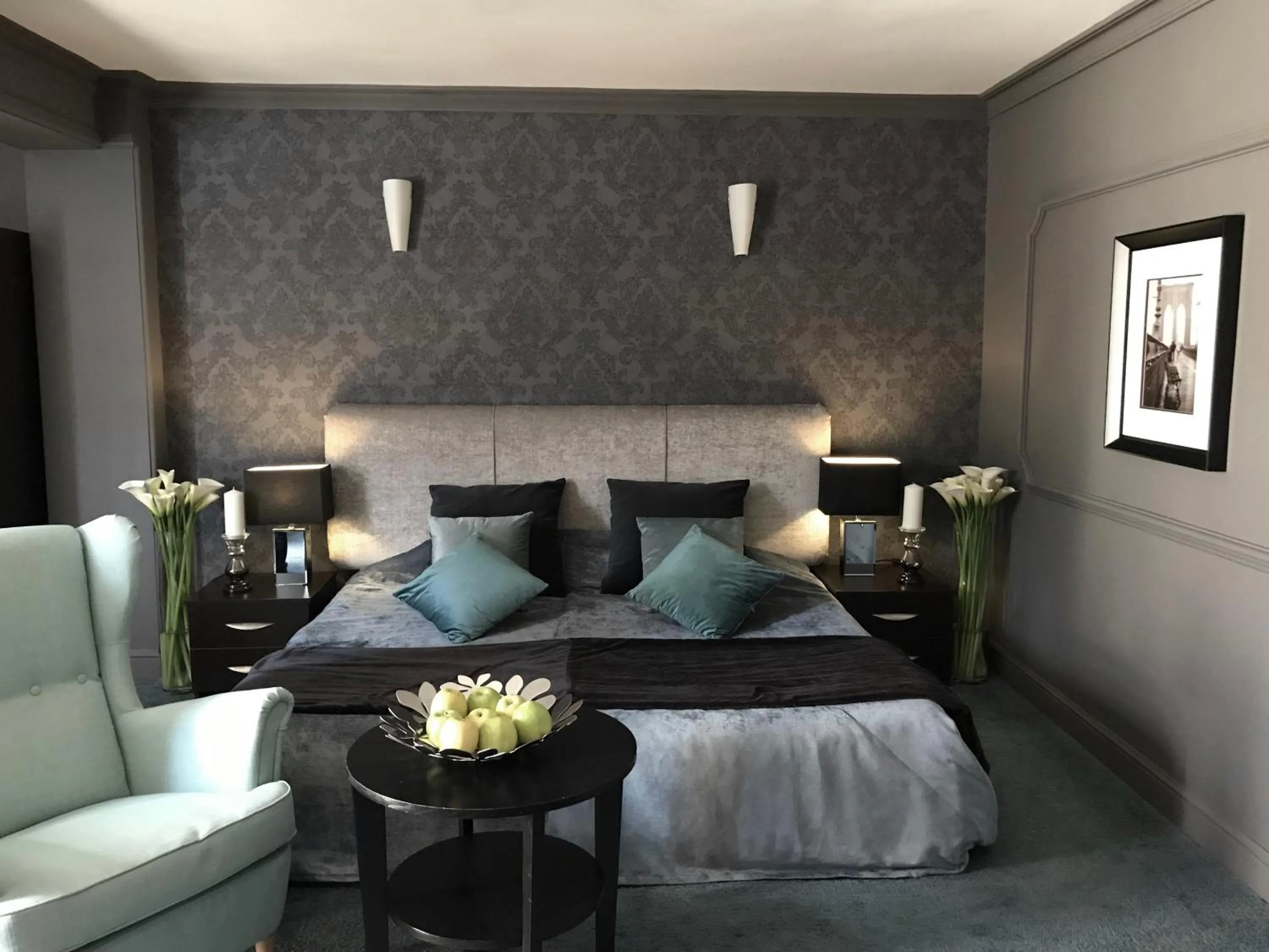 Bathroom in Atlantic Hotel - Free Parking