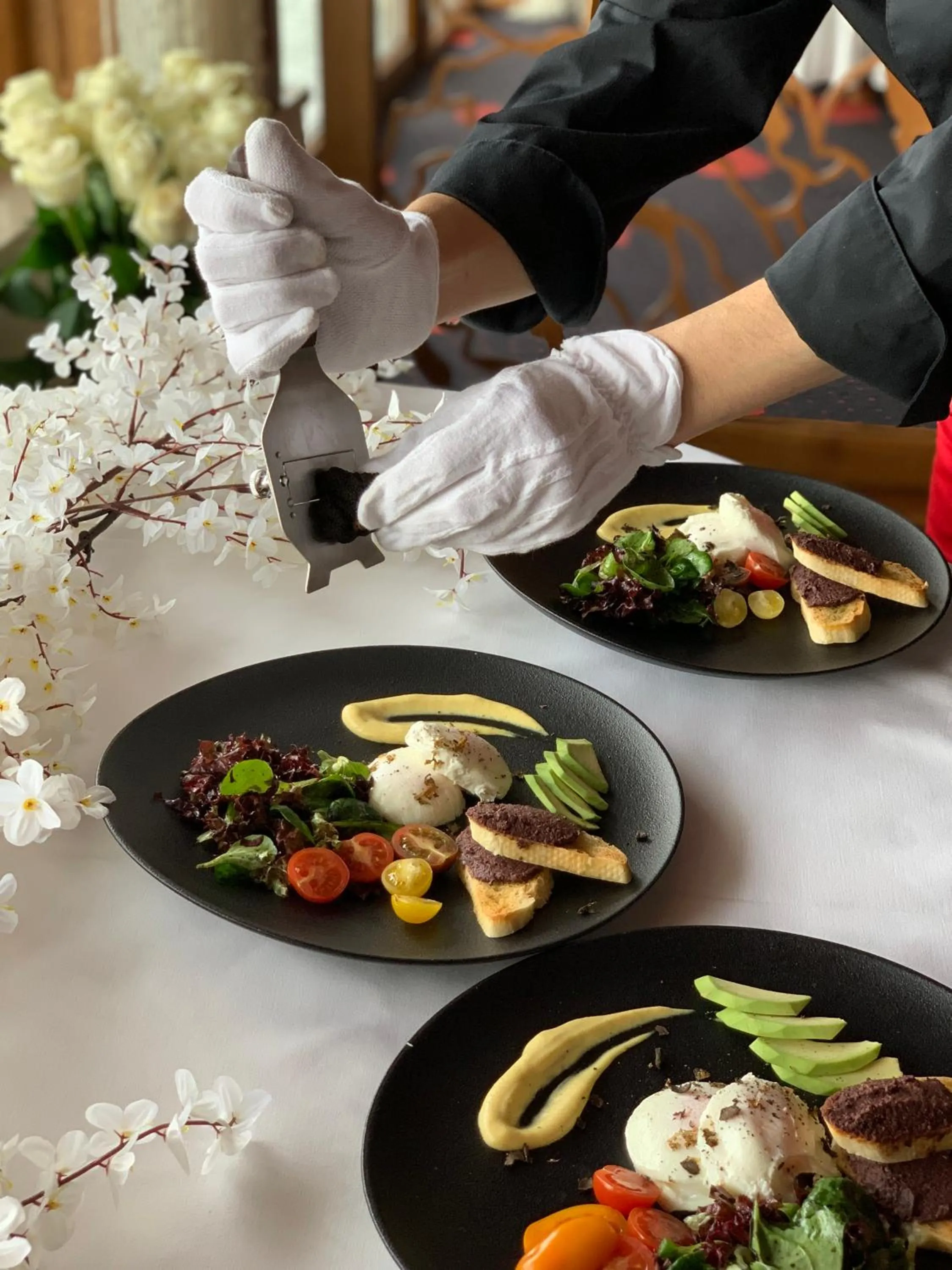 Food in Atlantic Hotel - Free Parking