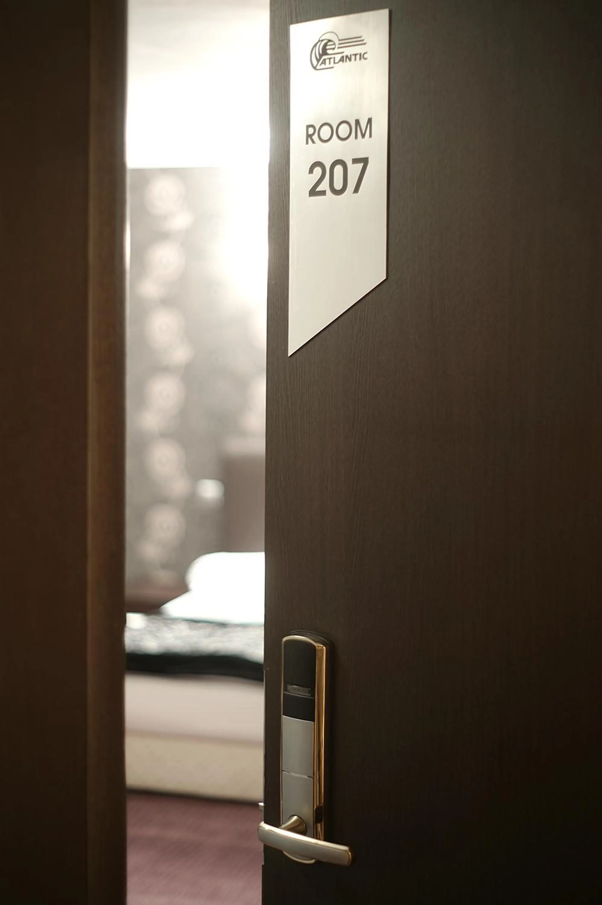 Decorative detail, Bed in Atlantic Hotel - Free Parking