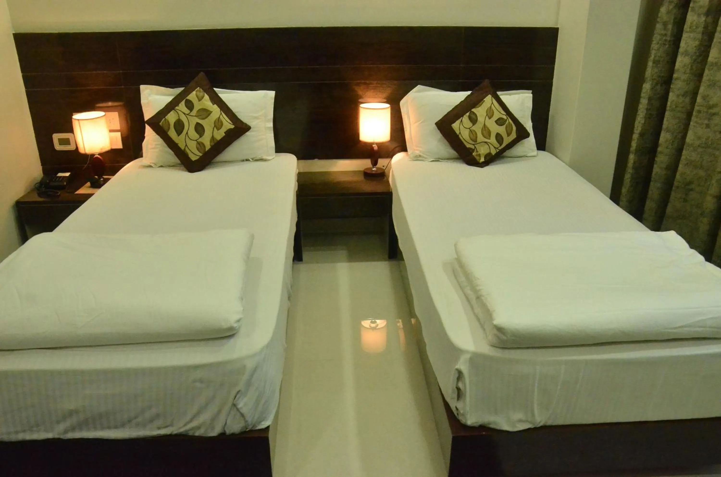 Property building, Bed in Hotel Sopan Heights