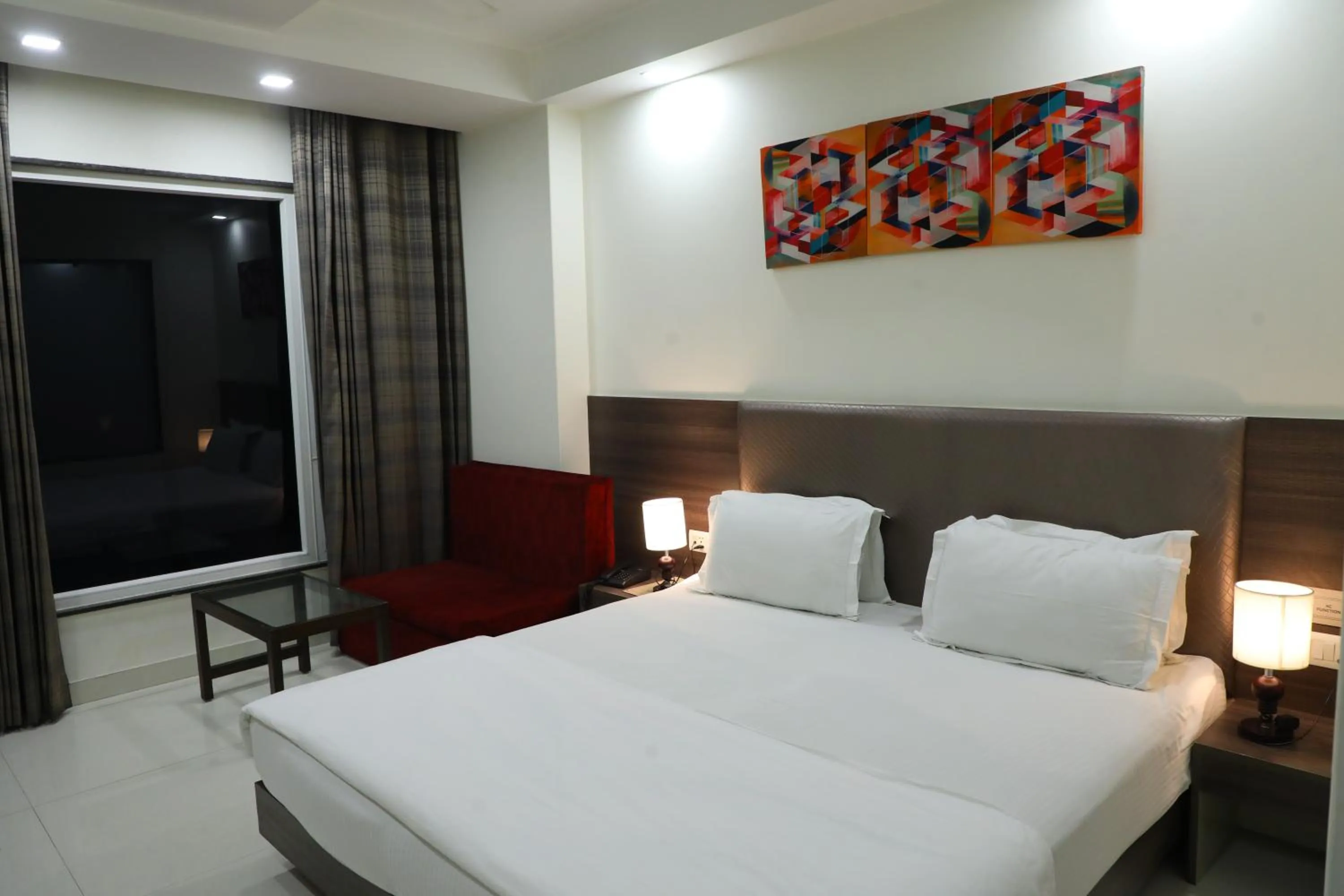 Photo of the whole room, Bed in Hotel Sopan Heights