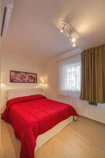 Bedroom, Bed in B&B Villa Montreux