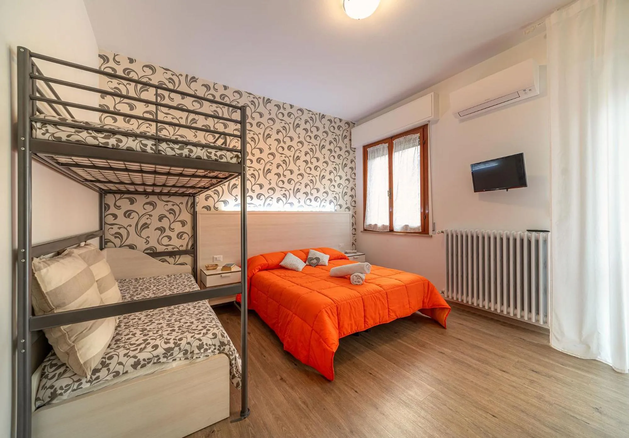 bunk bed, Bed in B&B Villa Montreux