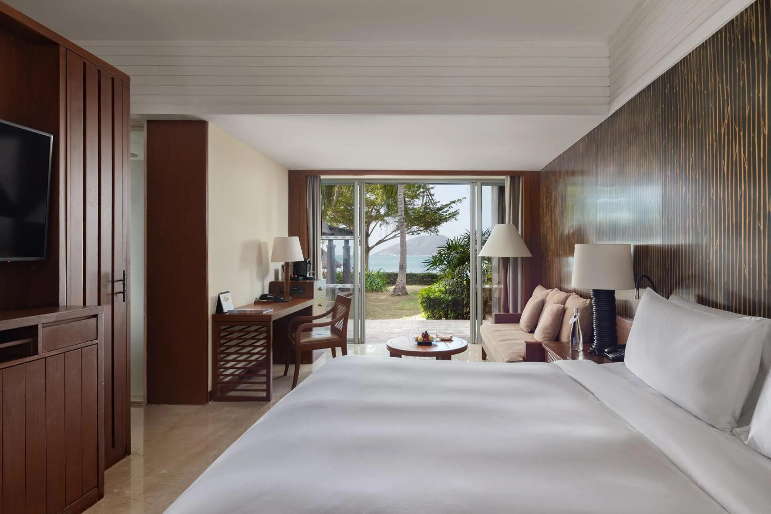 On site, Bed in Mandarin Oriental, Sanya