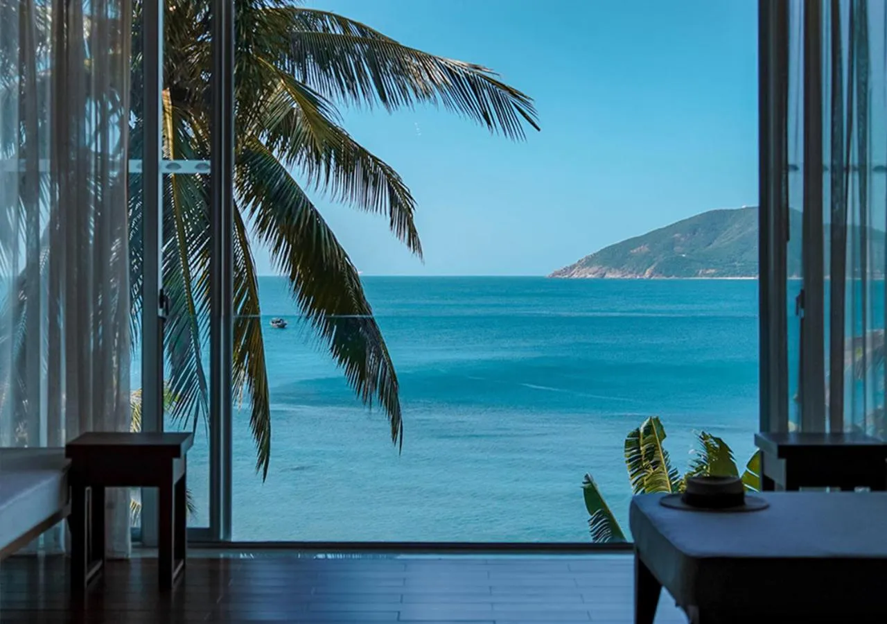 Property building in Mandarin Oriental, Sanya