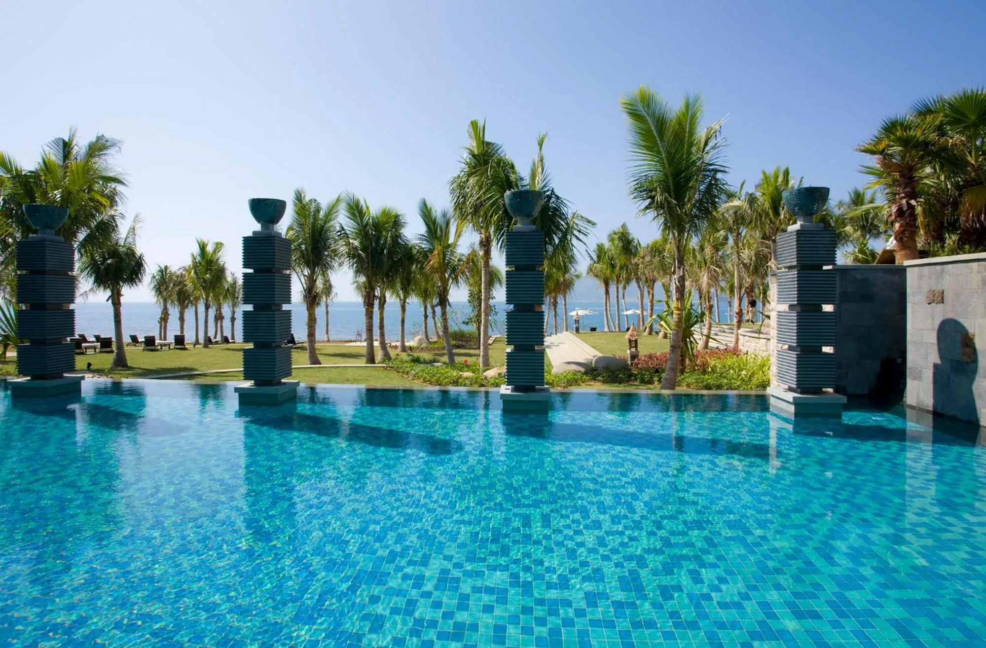 Swimming pool in Mandarin Oriental, Sanya