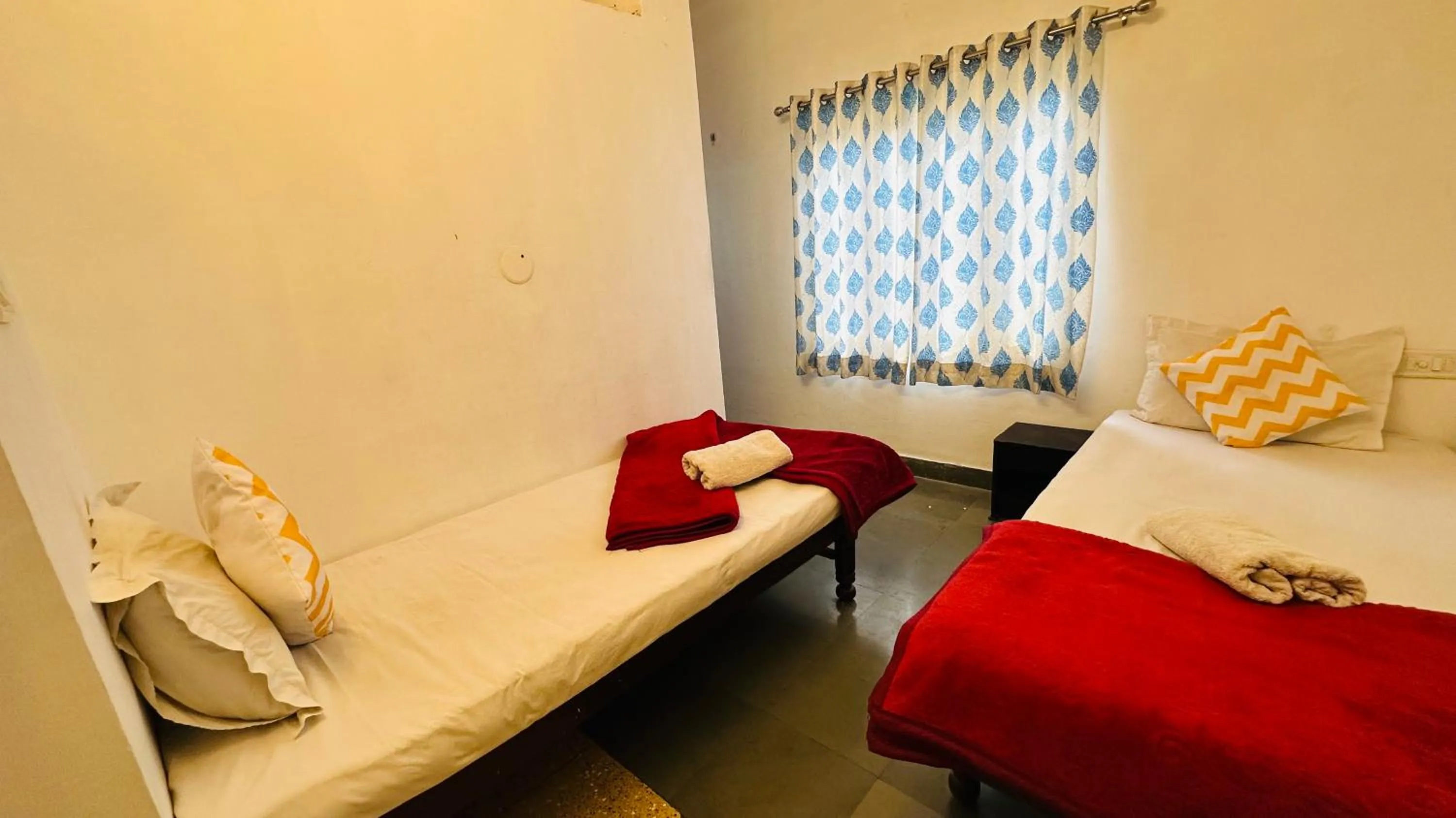 Bed in Maa Ji House on Lake Pichola