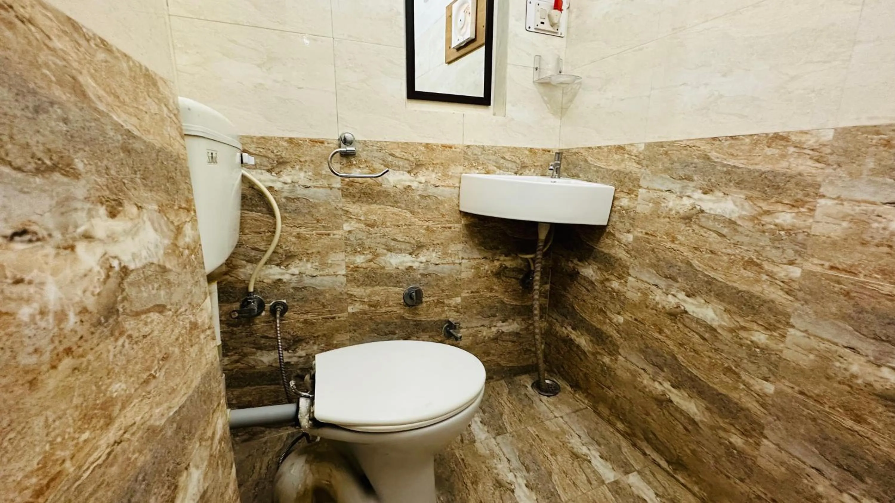 Bathroom in Maa Ji House on Lake Pichola