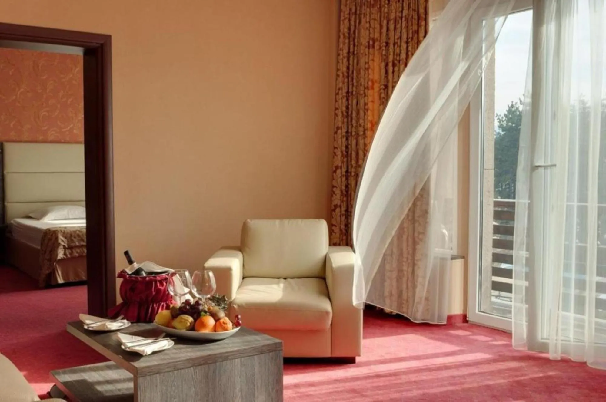 Property building, Bed in Spa Hotel Dvoretsa