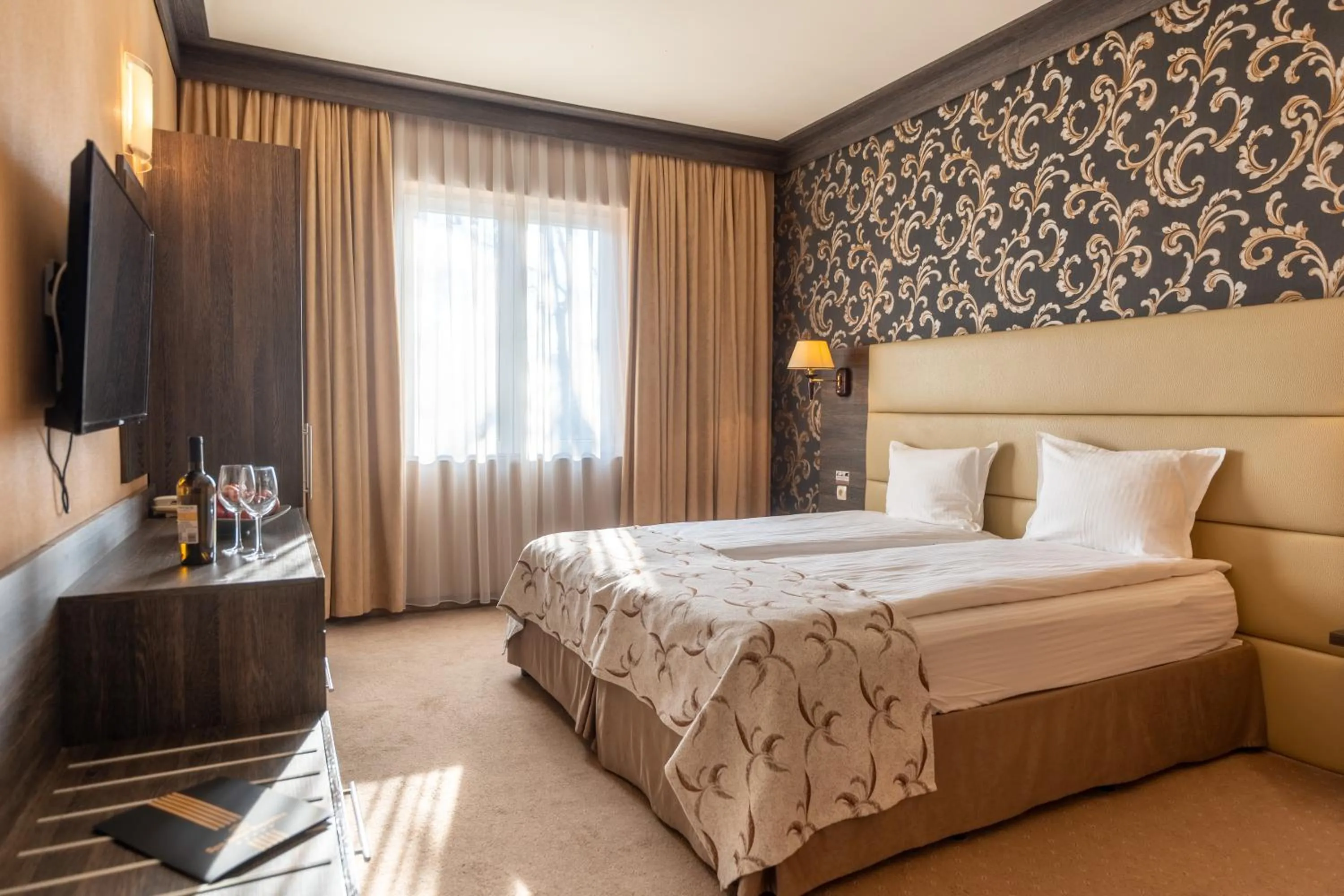 Bed in Spa Hotel Dvoretsa