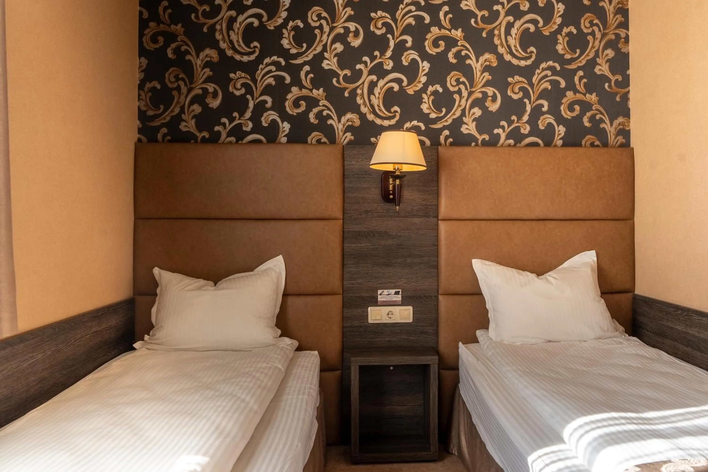 Property building, Bed in Spa Hotel Dvoretsa