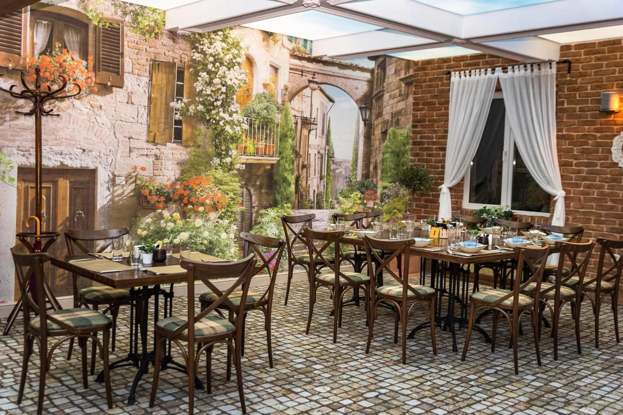 Restaurant/places to eat in Spa Hotel Dvoretsa