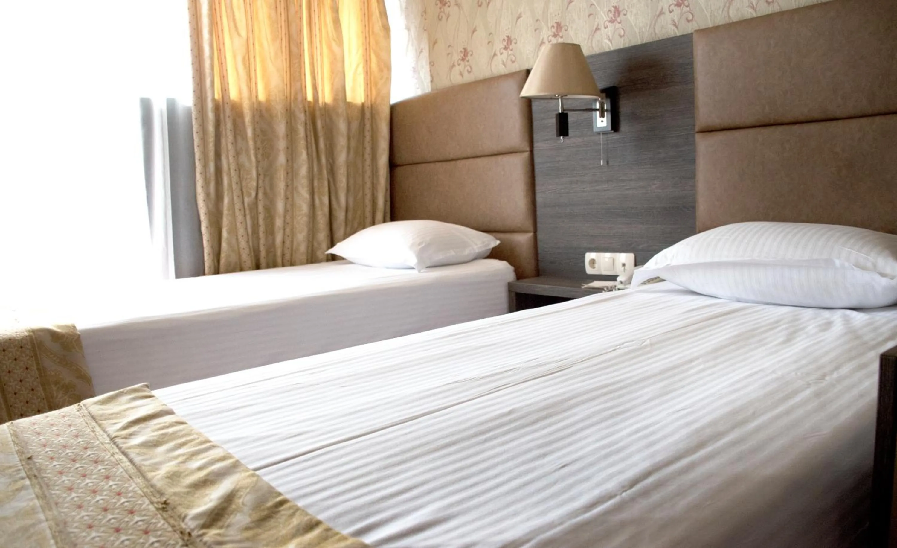 Bed in Spa Hotel Dvoretsa