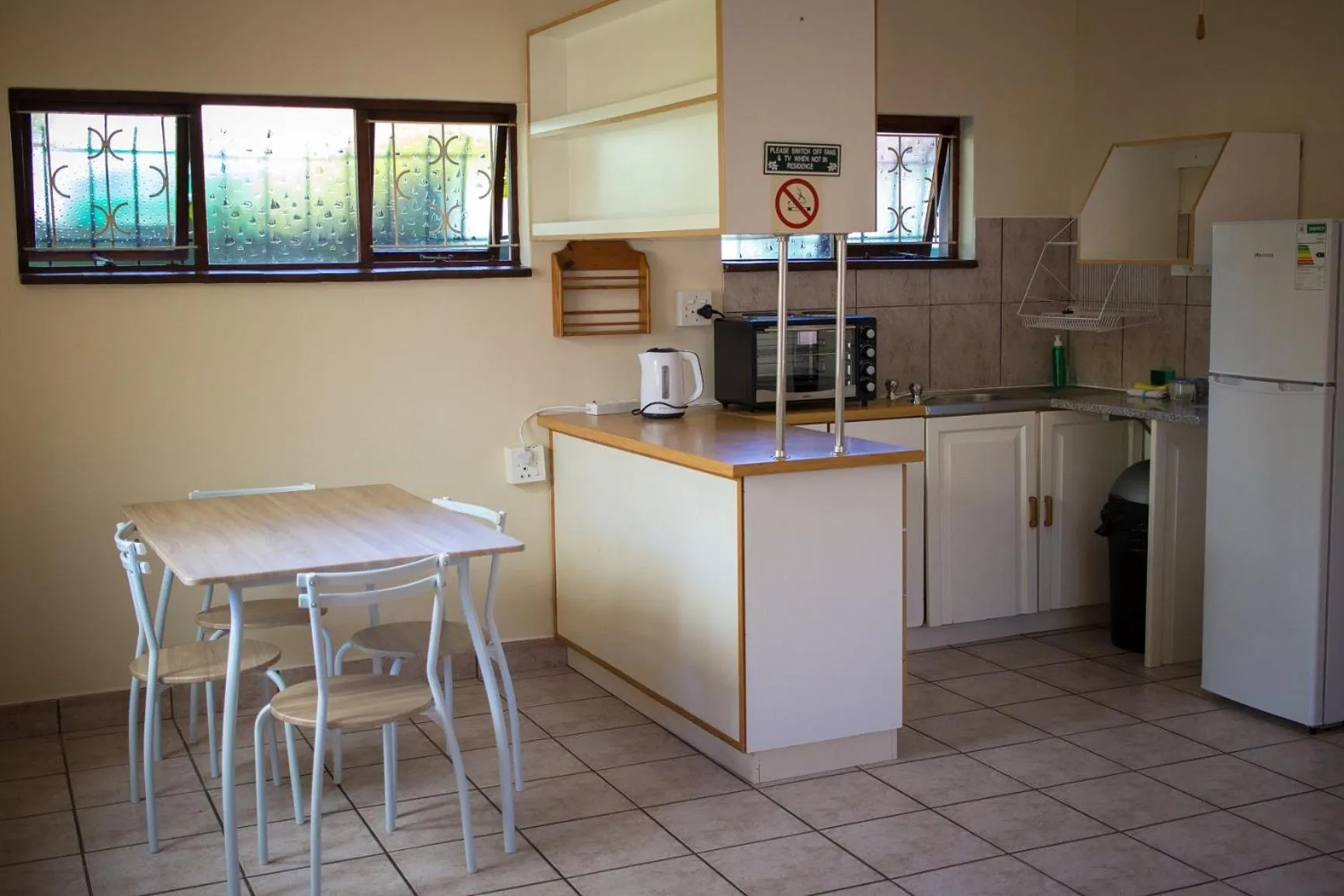 Kitchen or kitchenette in Jessica's Self-catering