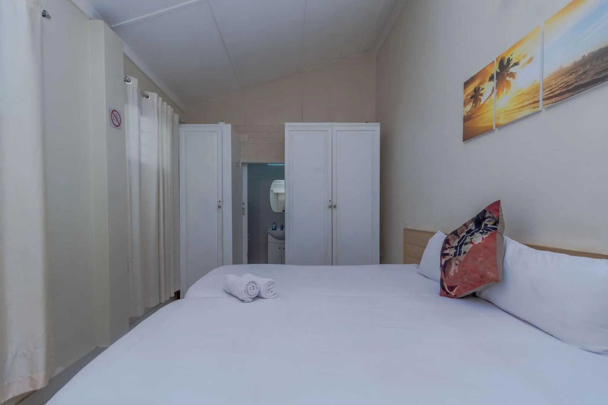 Bedroom, Bed in Jessica's Self-catering