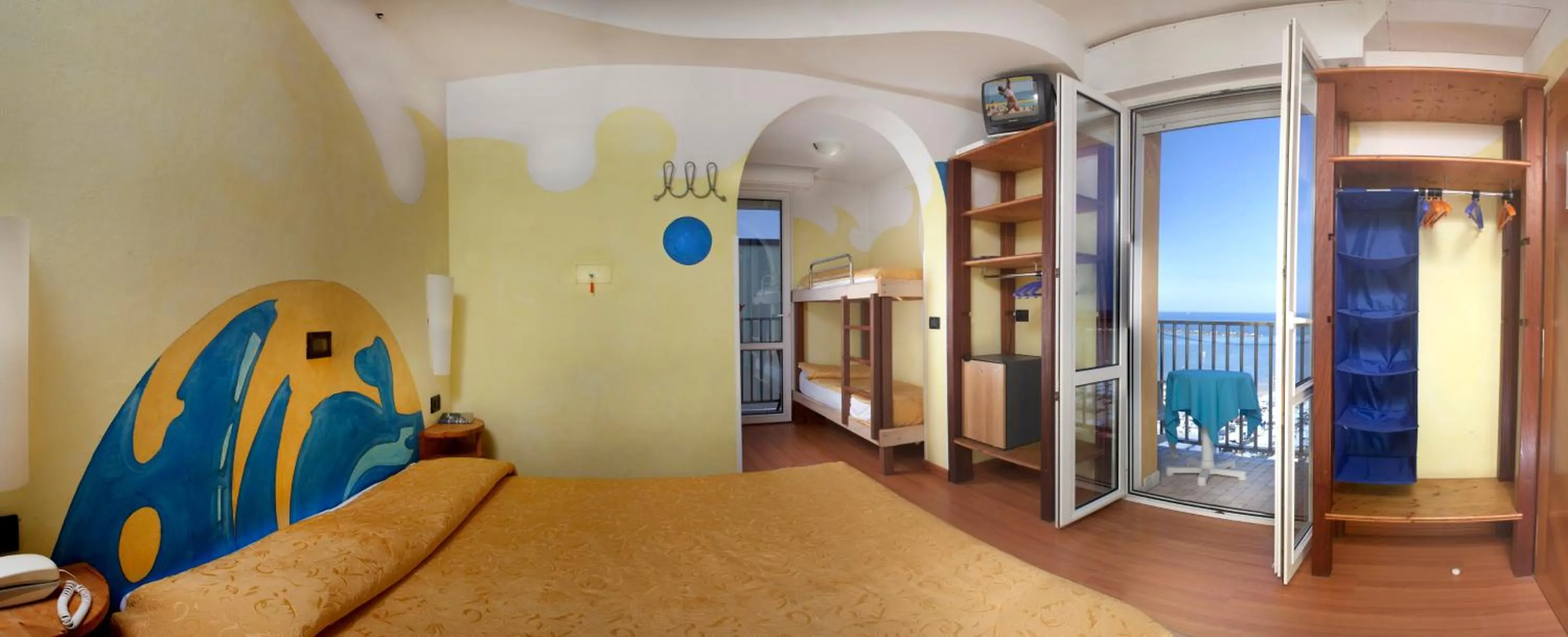 Day, Bed in Hotel Stella Maris