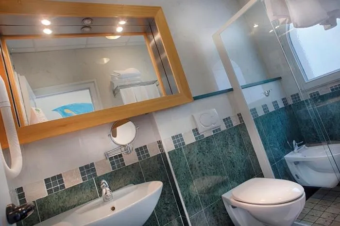 Shower in Hotel Stella Maris