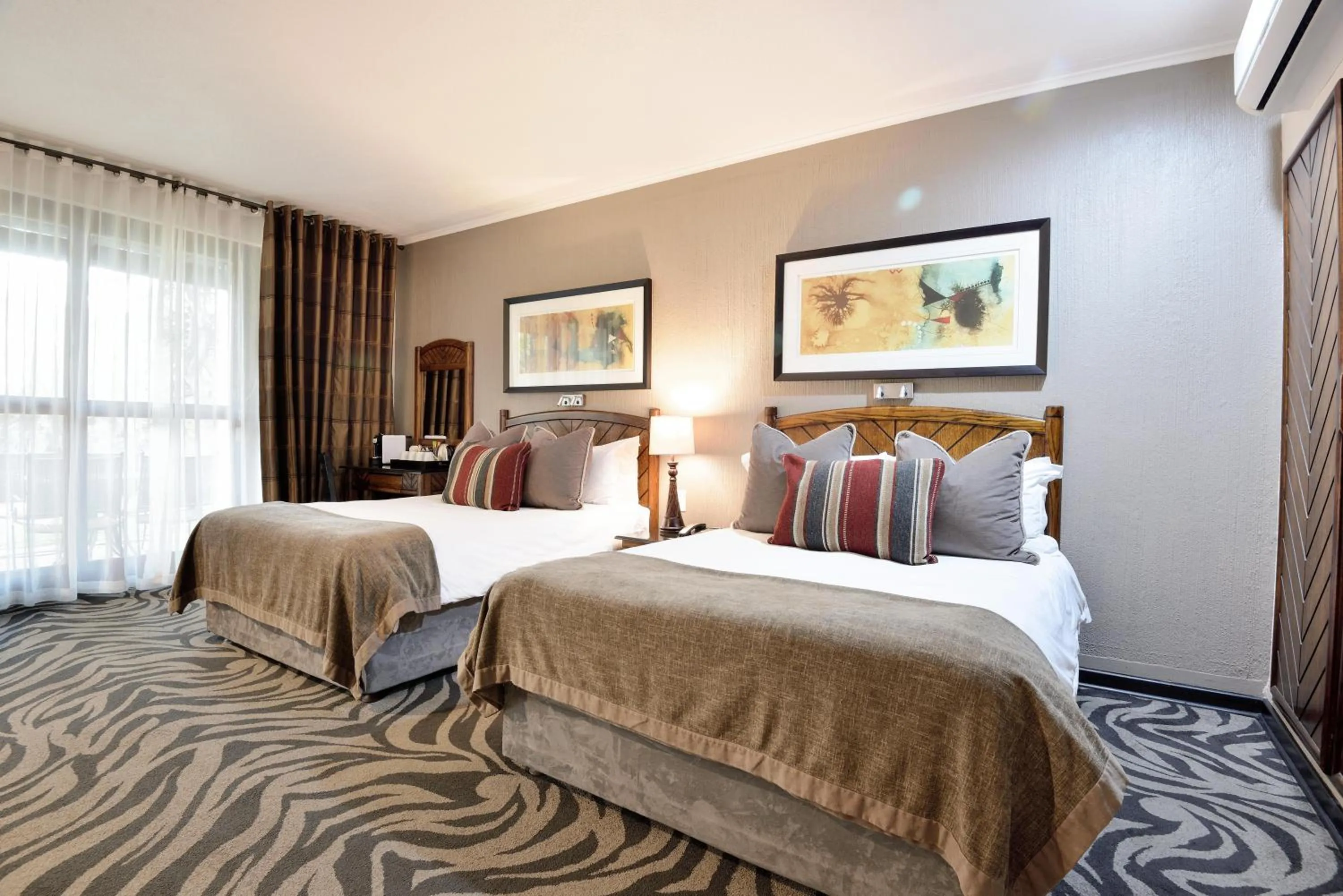 Photo of the whole room, Bed in Kwa Maritane Lodge