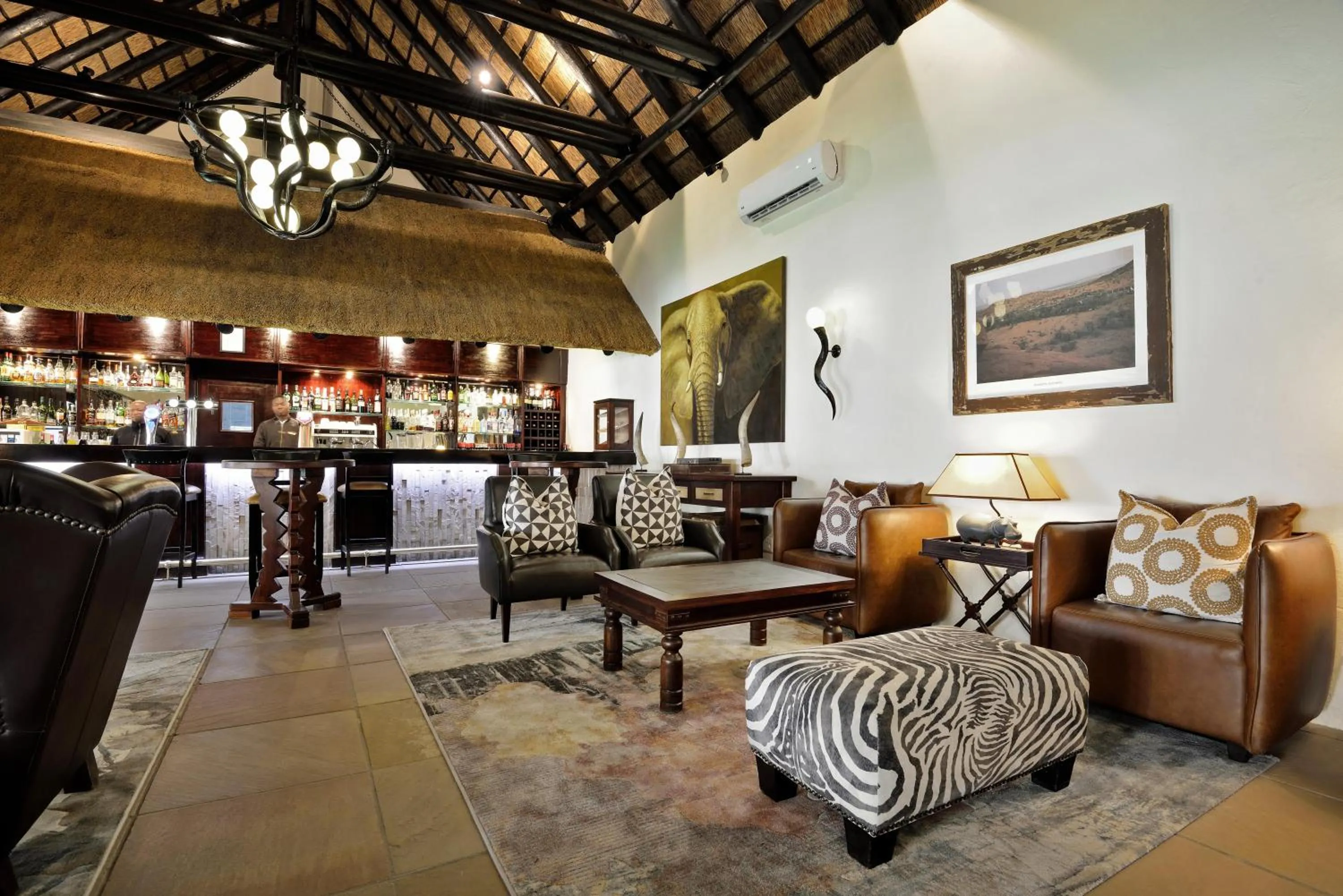 Lounge or bar in Kwa Maritane Lodge