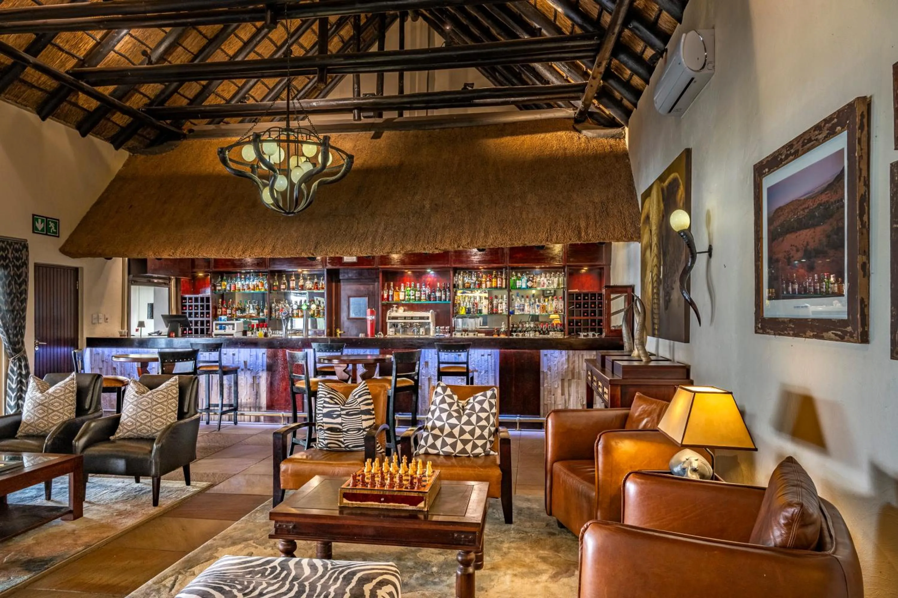 Lounge or bar in Kwa Maritane Lodge