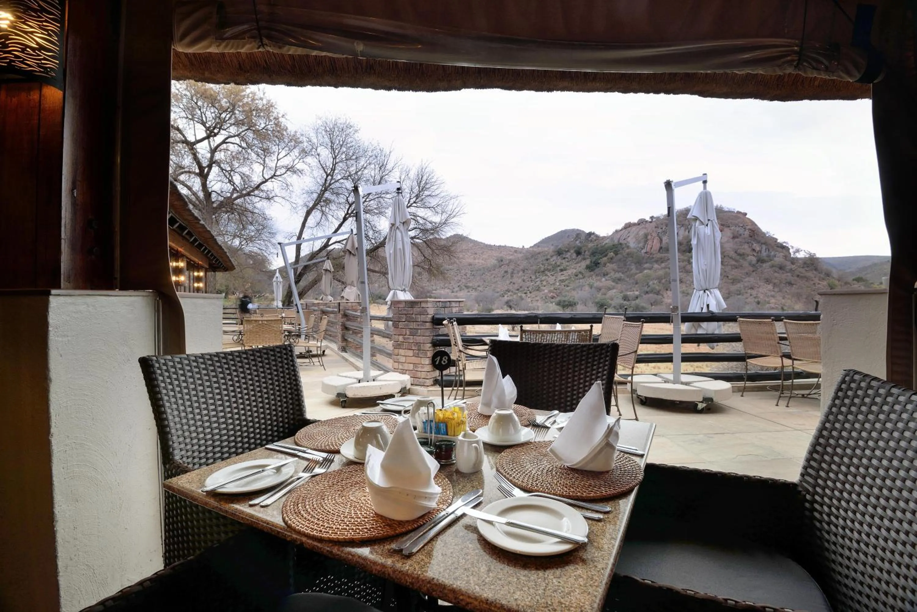 Restaurant/places to eat in Kwa Maritane Lodge