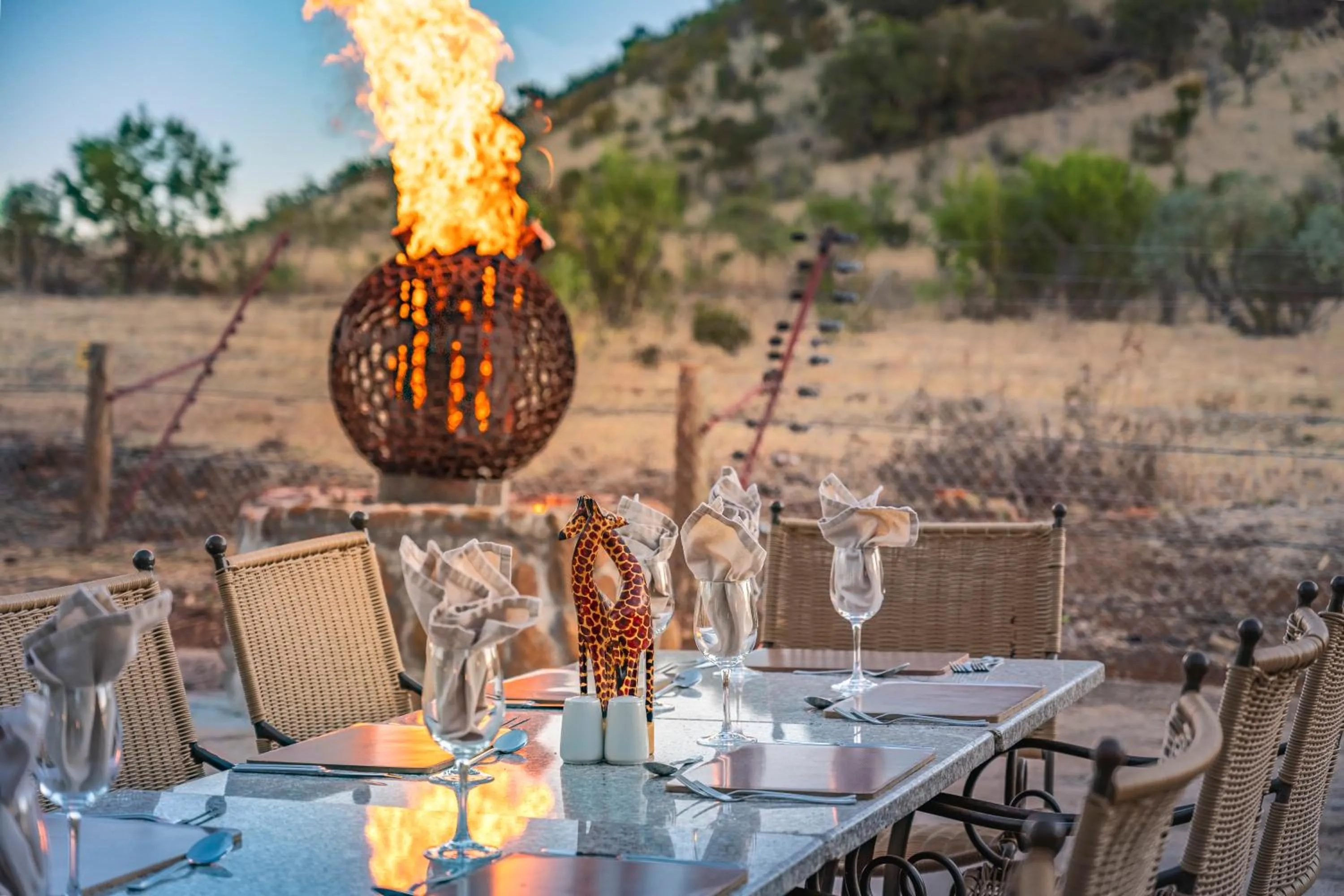 Restaurant/places to eat in Kwa Maritane Lodge