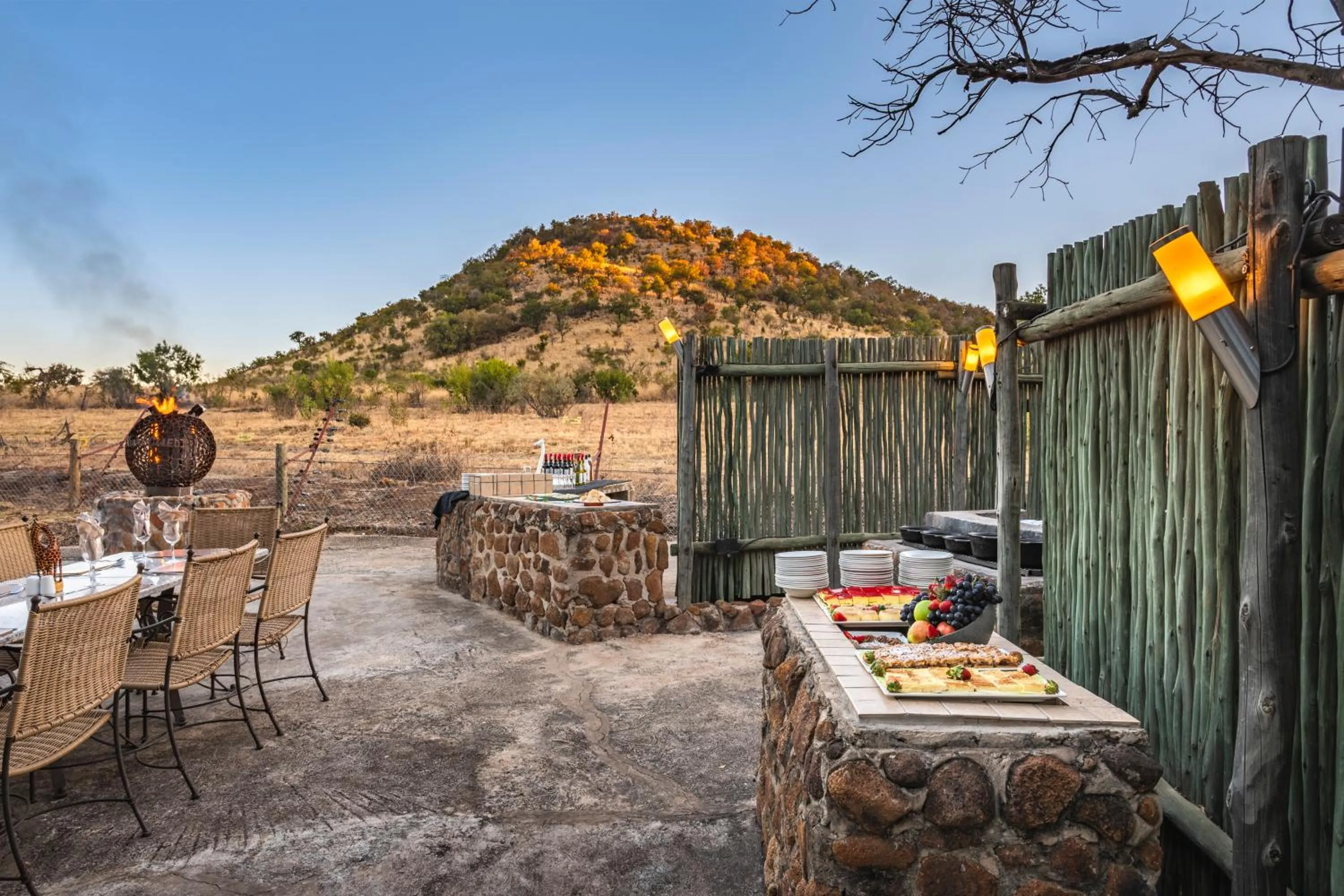 Restaurant/places to eat in Kwa Maritane Lodge