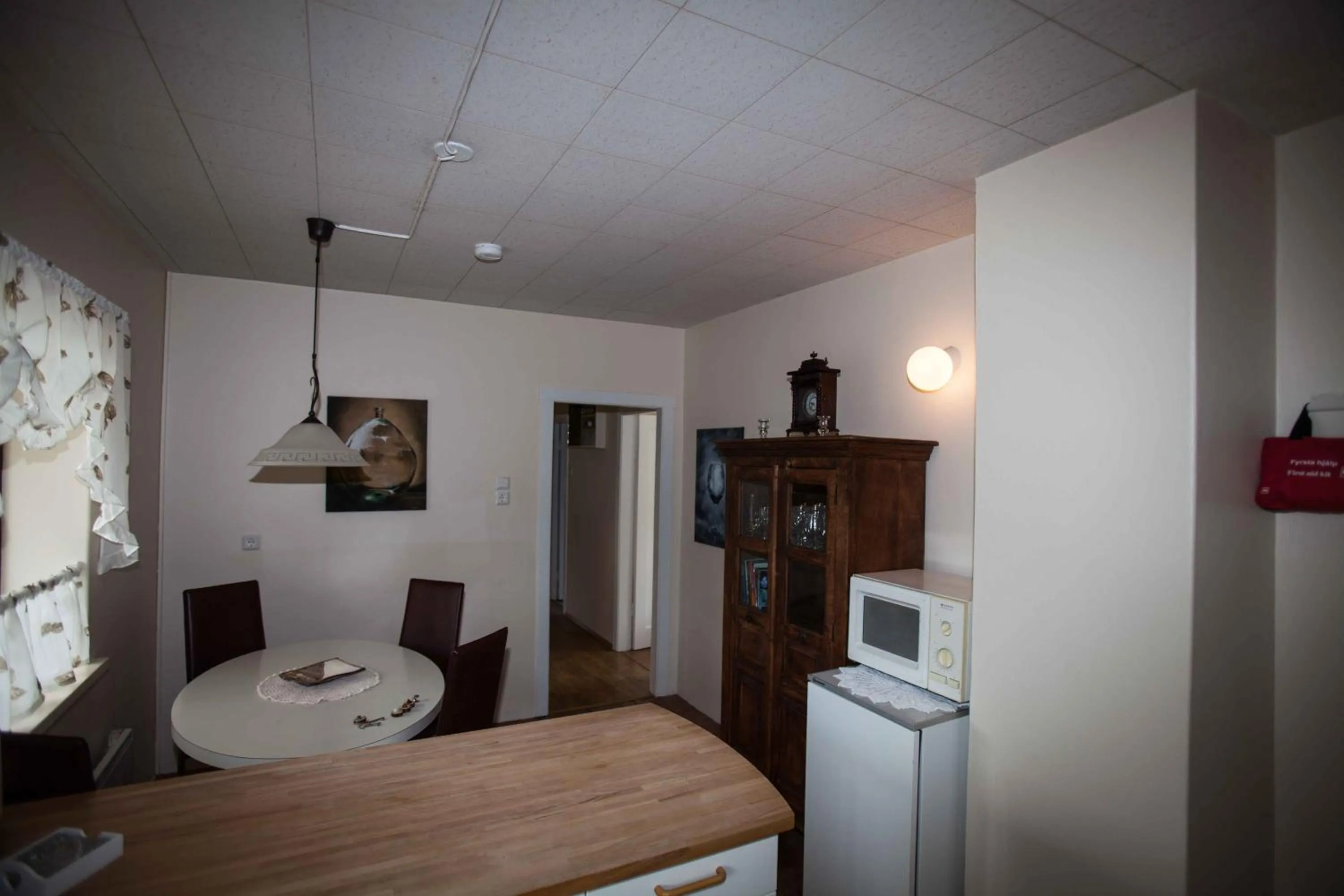 Communal kitchen in Mjóanes accommodation