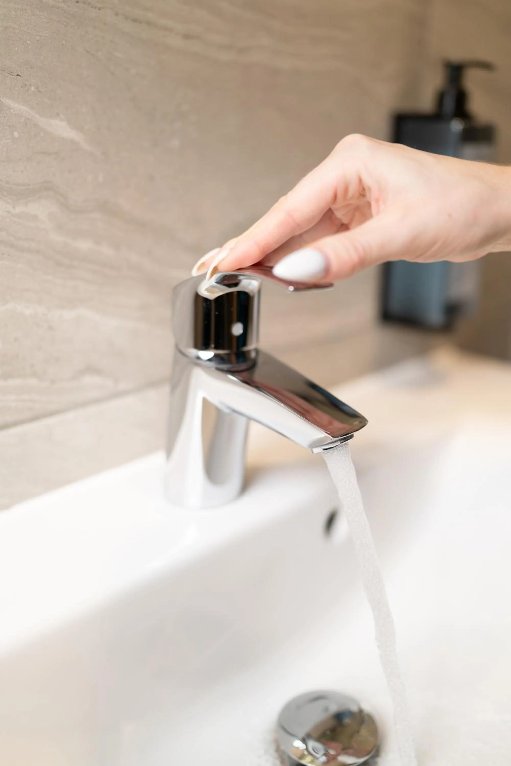 Bathroom in Clayton Hotel Cardiff