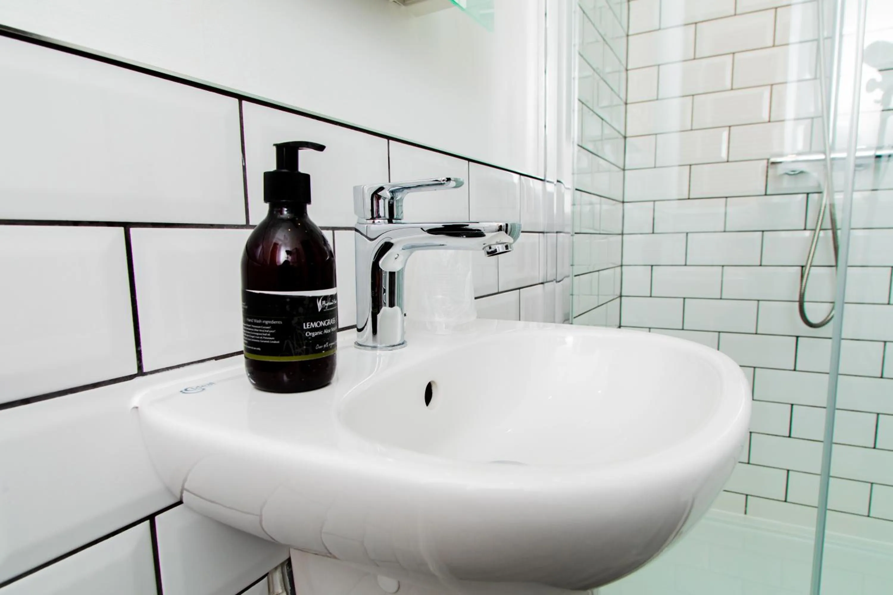 Bathroom in McKays Hotel