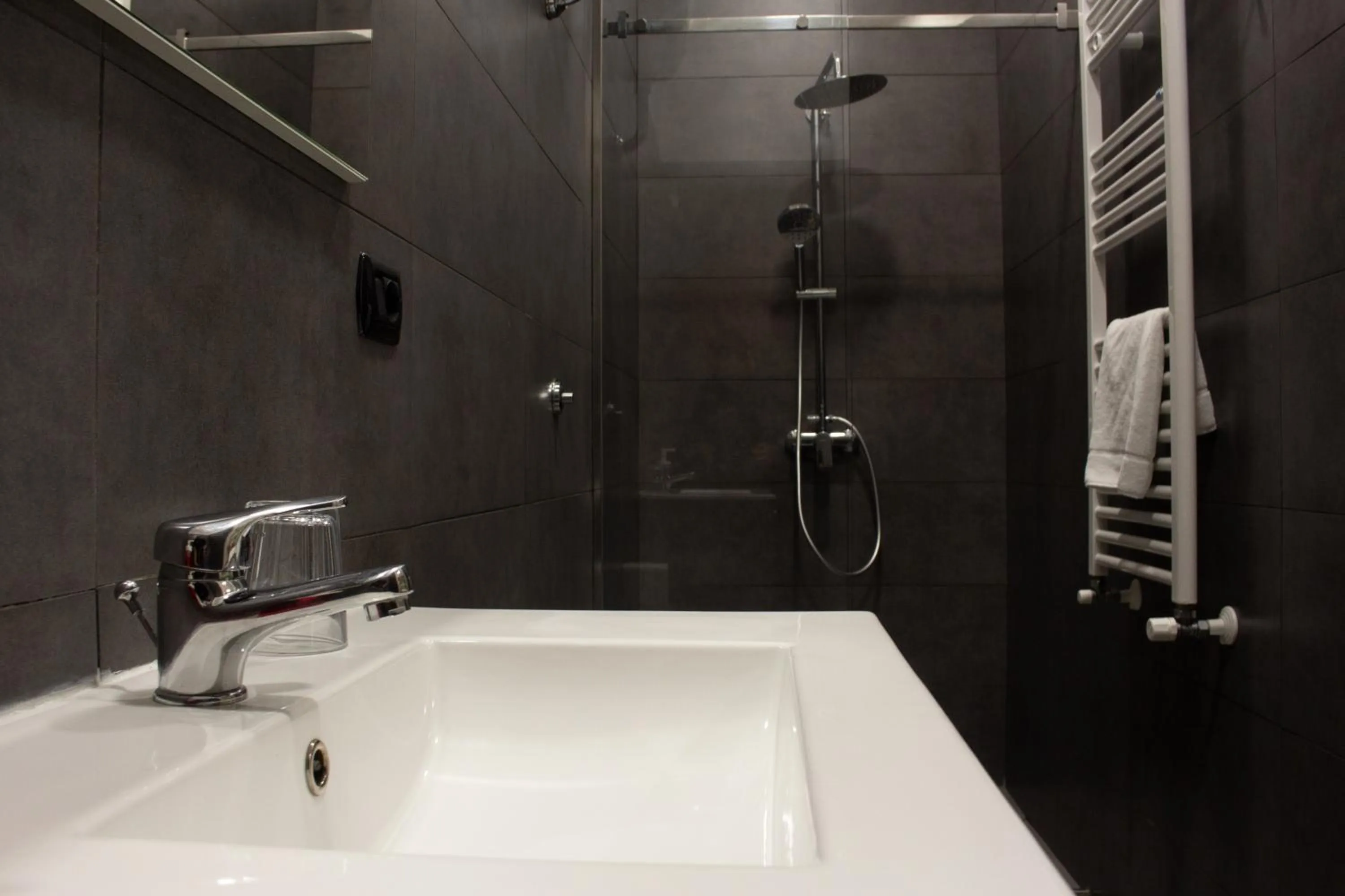 Shower in B&B Sweet Sleep